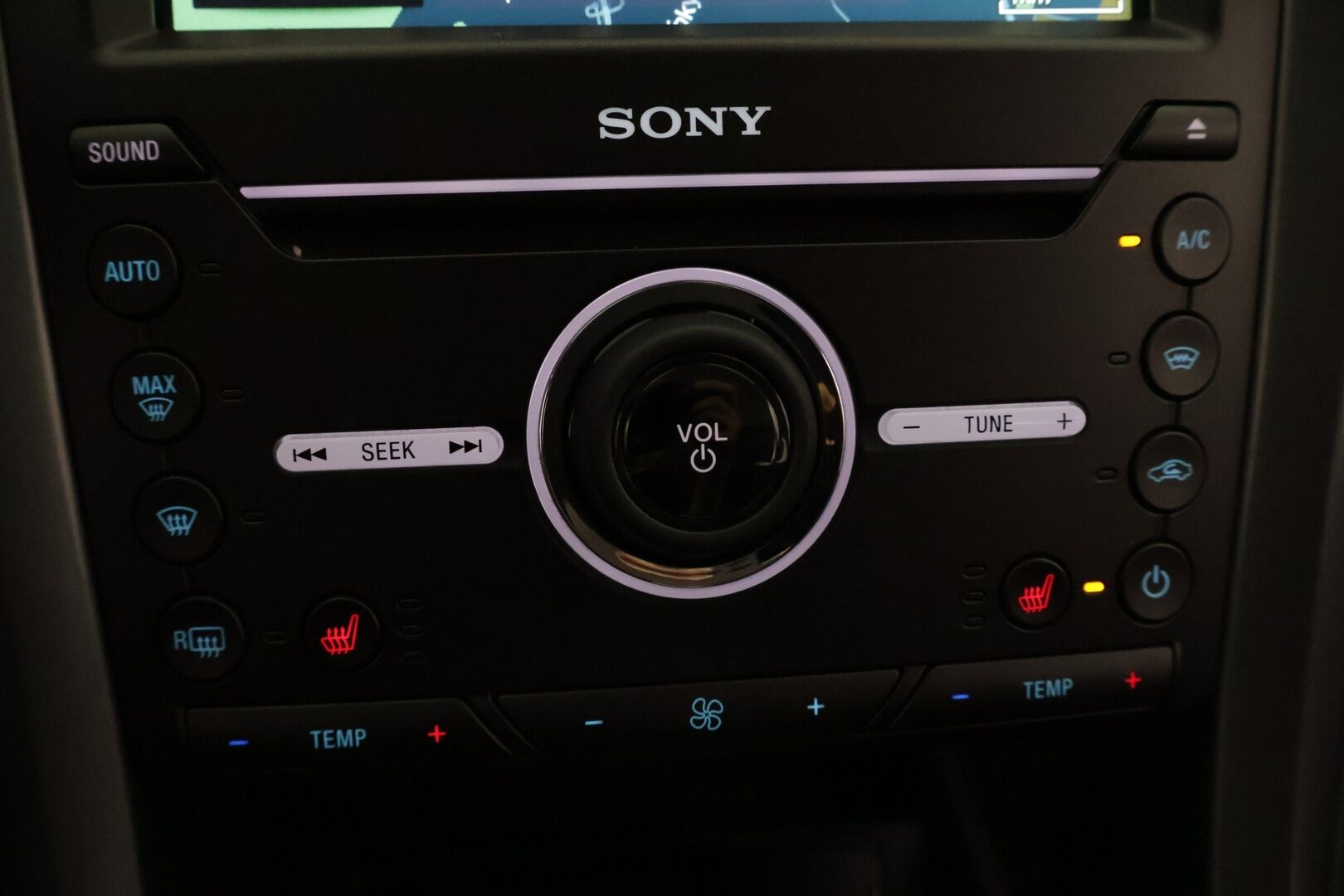 Ford Mondeo 2017 2,0 TDCi 180hv PowerShift Titanium Wagon AWD ** Webasto / ACC / Muistipenkki / Koukku / Sähkökontti / APP-Connect - *Törkky kamat / Kahdet renkaat **