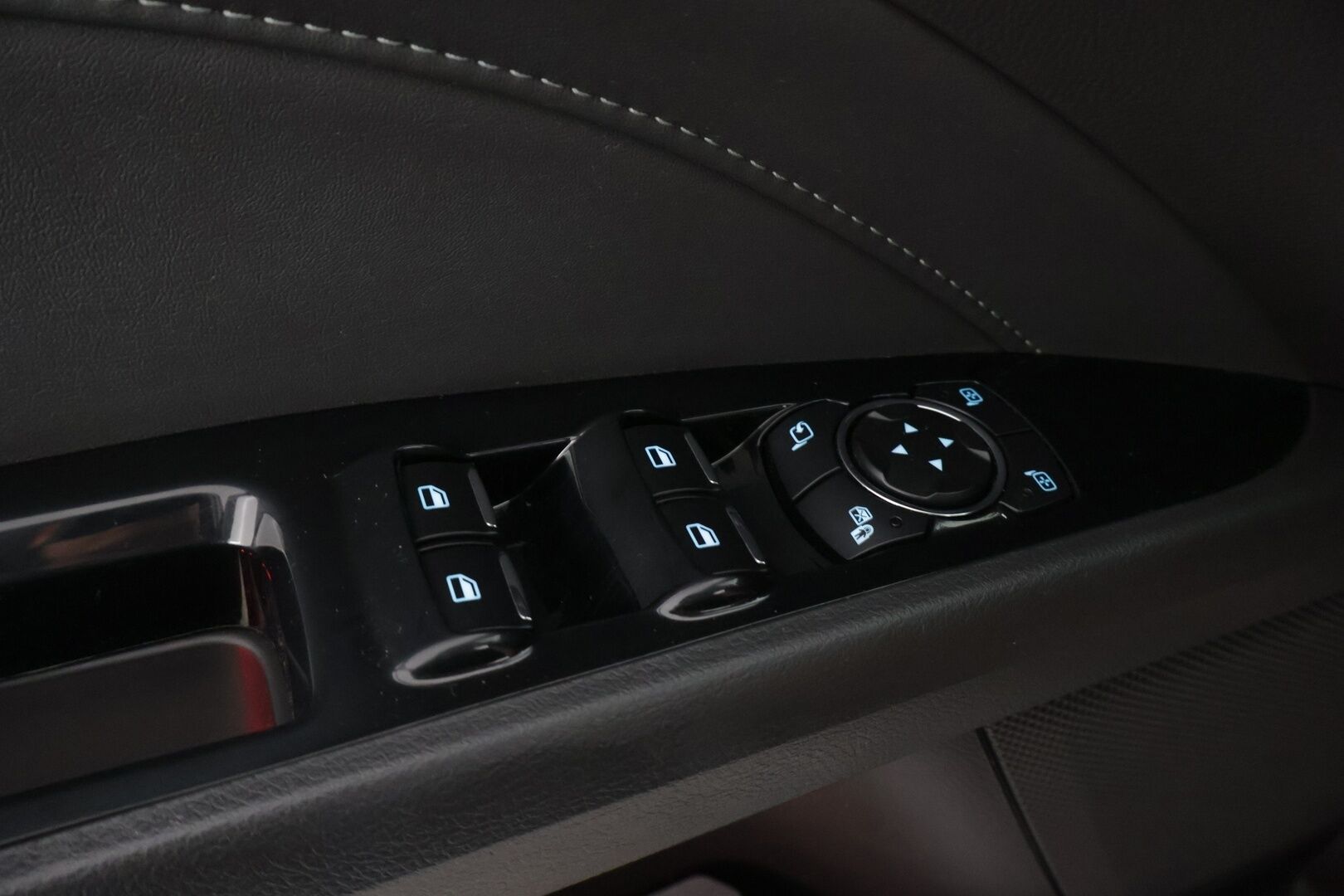 Ford Mondeo 2017 2,0 TDCi 180hv PowerShift Titanium Wagon AWD ** Webasto / ACC / Muistipenkki / Koukku / Sähkökontti / APP-Connect - *Törkky kamat / Kahdet renkaat **