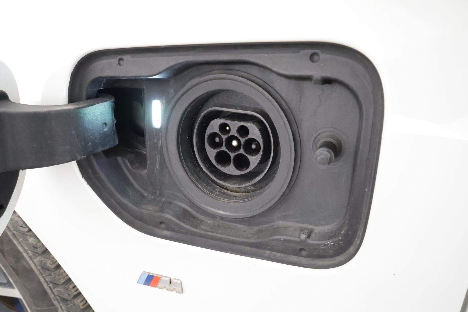 BMW 530 2018 G30 Sedan 530e A Charged Edition M Sport * ACC / HUD / 360° / H&K / Muistipenkit / Adapt.LED / Comfort Access * - Huippuvarusteet