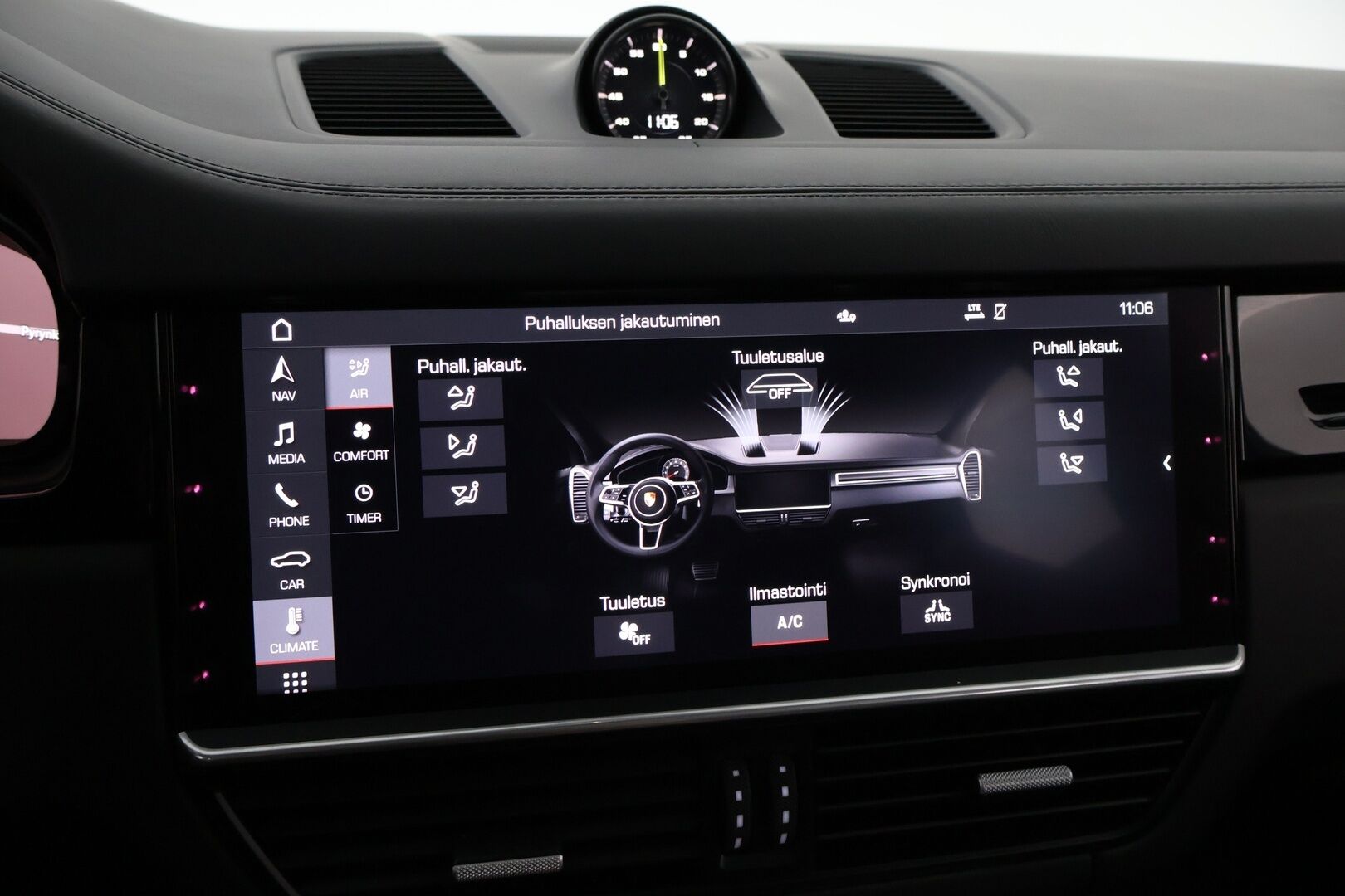 Porsche Cayenne 2020 E-Hybrid Coupé - 2,99 % KORKOTARJOUS TÄHÄN AUTOON - Adapt.Vakkari / Bose Surround / Imuovet / Panoraama / PASM / 12-Suuntaiset Nahkapenkit / Sport Chrono / Vetokoukku / Supervarusteet!