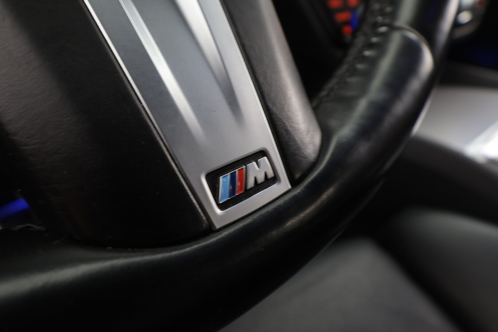 BMW 520 2018 G31 Touring 520d A xDrive Business Comfort M Sport * Webasto / HiFi / Sporttinahat / Vetokoukku / Adapt.LED / HUD / ShadowLine - 360-Kamera / Navi / 2x Renkaat aluvantein / Huippusiisti! - HULLUT JOULUT KORKOTARJOUS 2,49% 