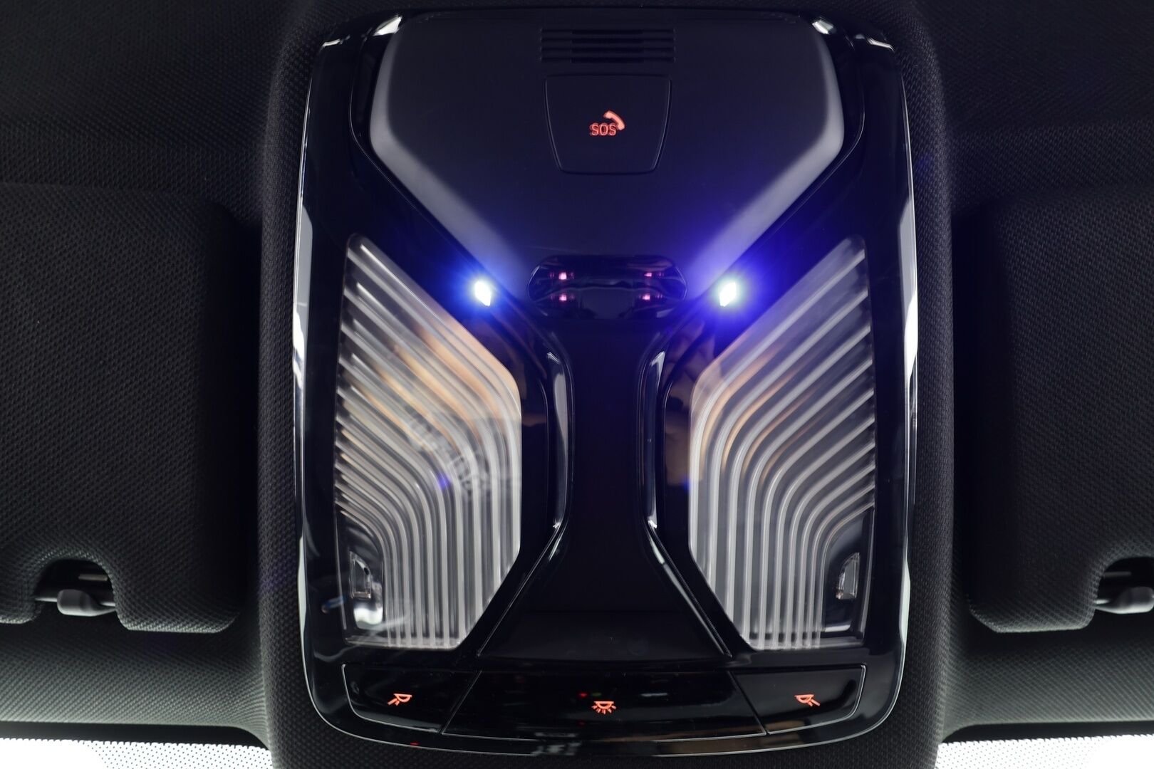 BMW 520 2018 G31 Touring 520d A xDrive Business Comfort M Sport * Webasto / HiFi / Sporttinahat / Vetokoukku / Adapt.LED / HUD / ShadowLine - 360-Kamera / Navi / 2x Renkaat aluvantein / Huippusiisti! - HULLUT JOULUT KORKOTARJOUS 2,49% 