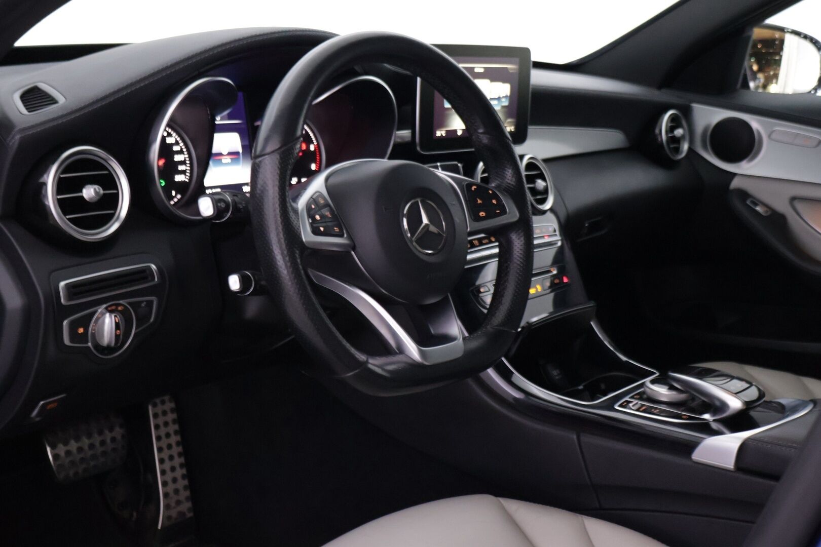 Mercedes-Benz C 2016 220 D AMG - | LED | Panorama | Webasto | Ambient | Keyless | IHC | Sähkös.Istuimet | Tutkat | S.Luukku |