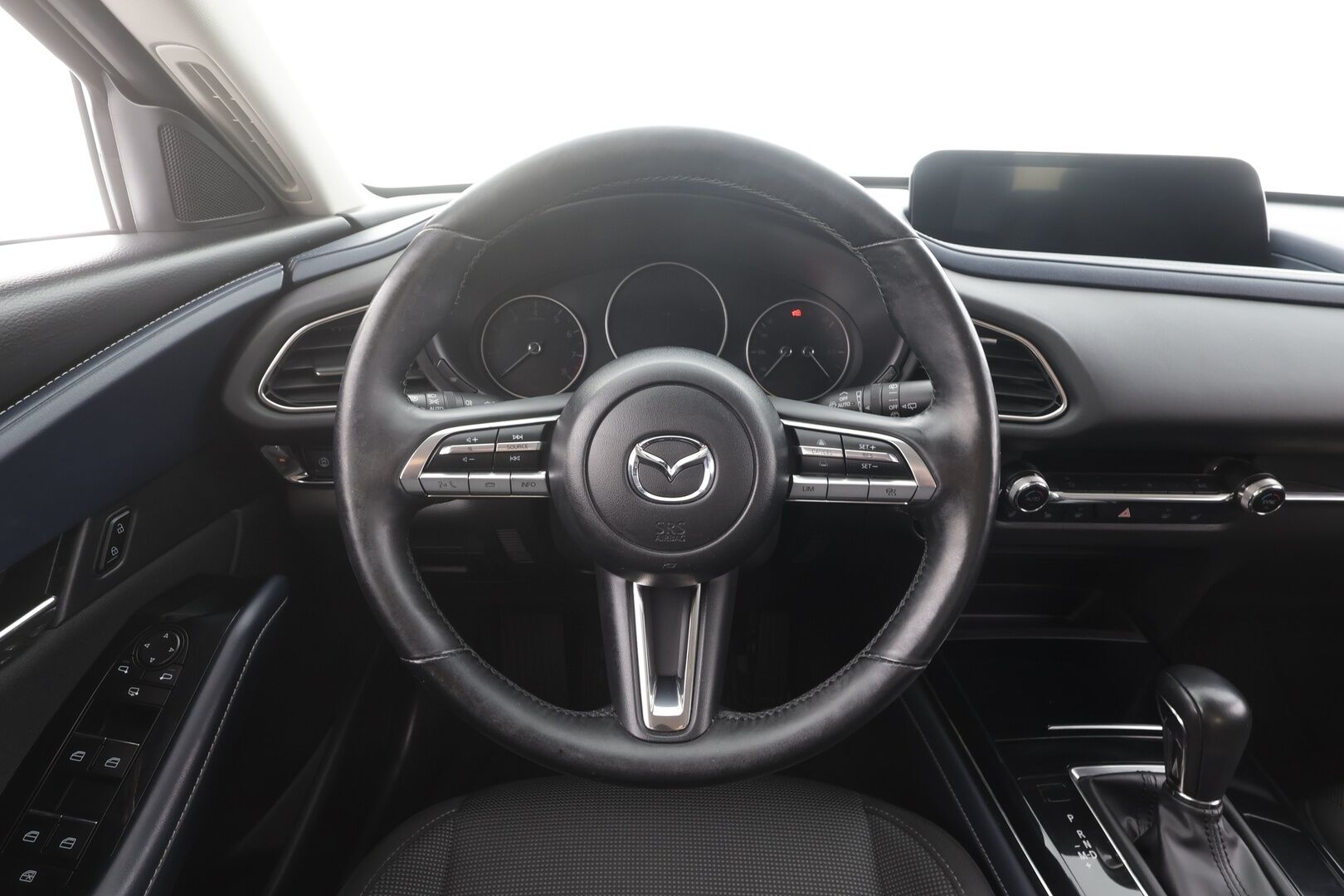Mazda CX-30 2020 2,0 M Hybrid Skyactiv-X Vision Plus AT - | ACC | Lohko+Sisä | Kaistavahti | P.Kamera | Katvevaroitin | LED | Navi | Sähköluukku | Keyless | Ratinlämmitin | Suomi-auto | Kahdet renkaat aluvanteilla | Merkkihuollettu | 