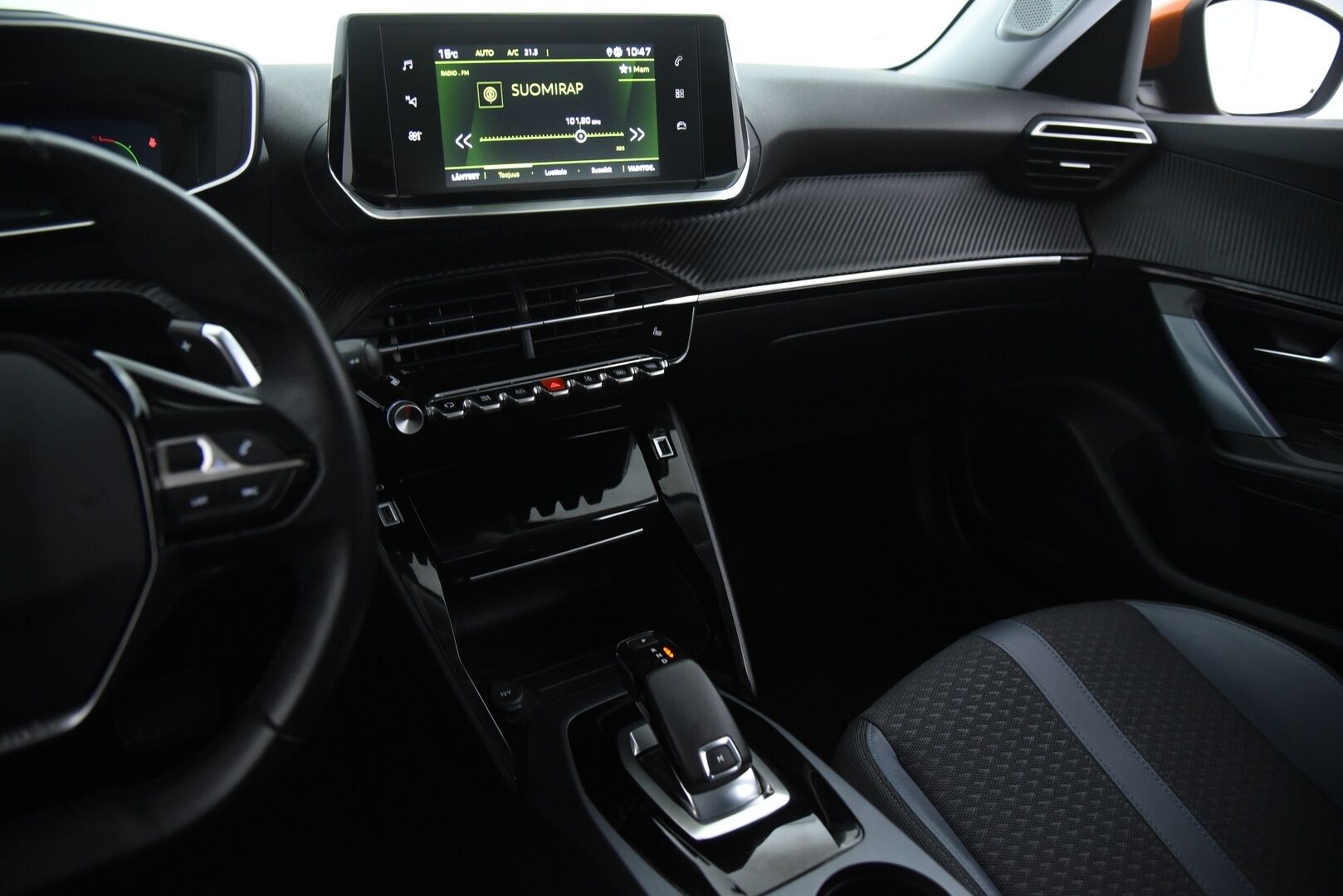 Peugeot 2008 2021 Allure 210 Anniversary PureTech 130 EAT8-autom / Suomi-auto / vakkari / 360-Kamera / LED-valot
