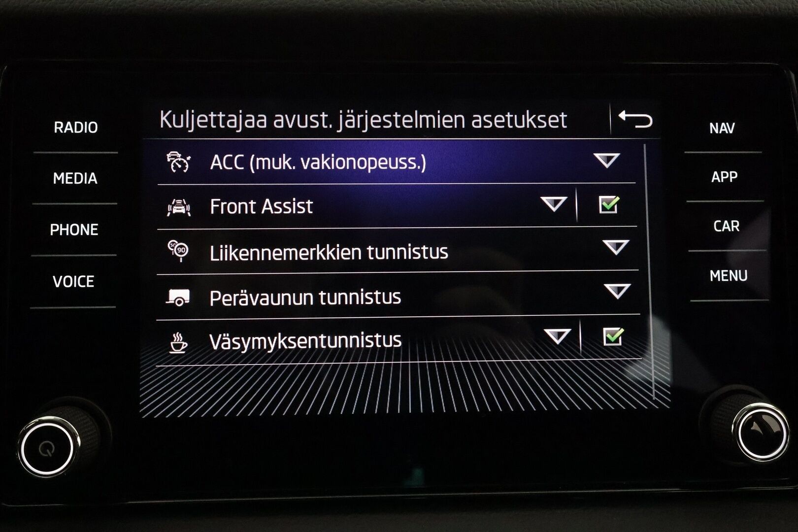 Skoda Kodiaq 2021 2,0 TDI 150 4x4 Ambition BusinessLine DSG Autom. **Webasto / Koukku / Adapt.Vakkari / P.kamera / LED-valot / Navi** - 1-om Suomi-auto / Kahdet Renkaat