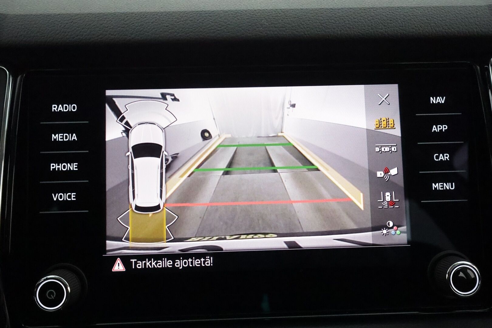 Skoda Kodiaq 2021 2,0 TDI 150 4x4 Ambition BusinessLine DSG Autom. **Webasto / Koukku / Adapt.Vakkari / P.kamera / LED-valot / Navi** - 1-om Suomi-auto / Kahdet Renkaat