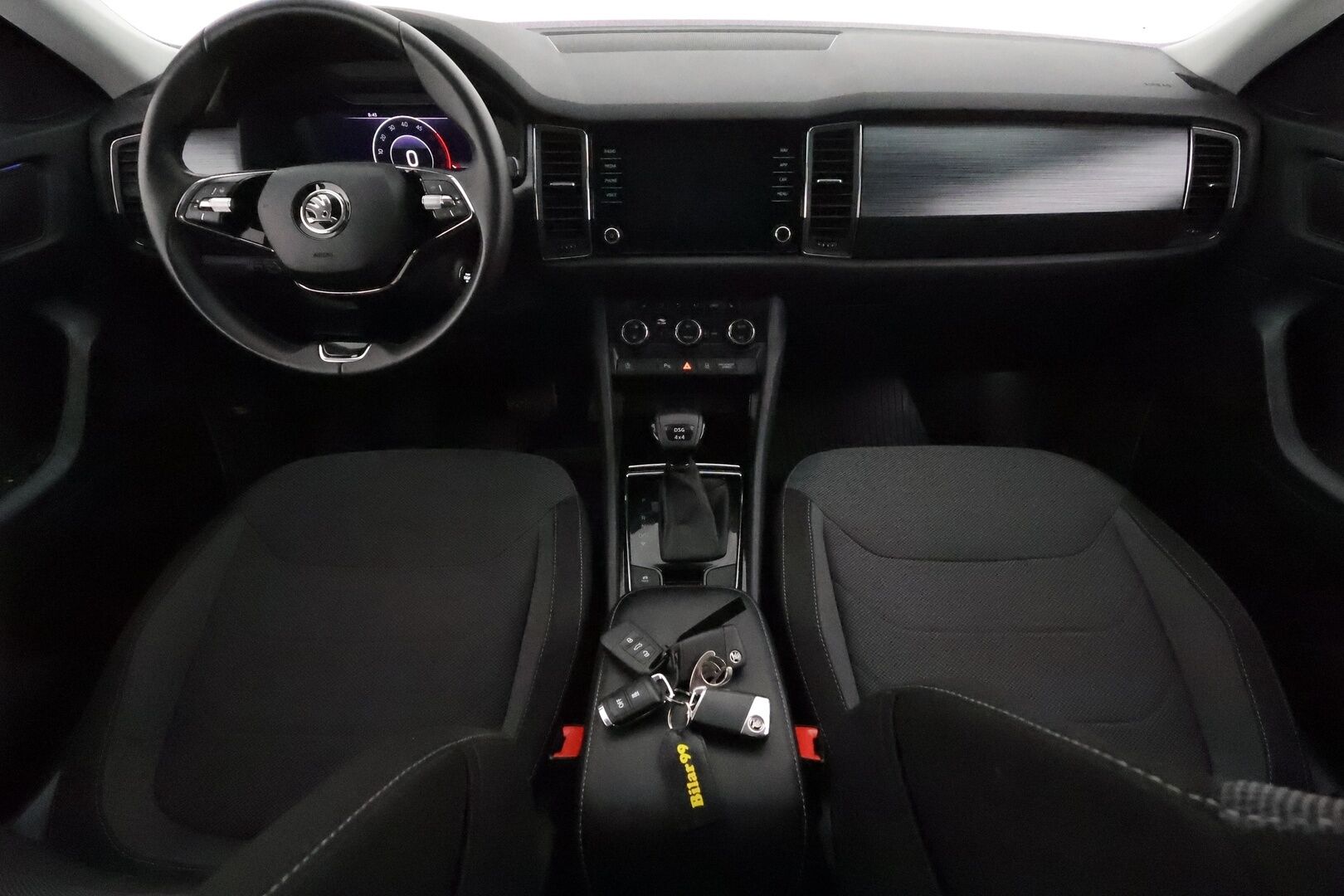 Skoda Kodiaq 2021 2,0 TDI 150 4x4 Ambition BusinessLine DSG Autom. **Webasto / Koukku / Adapt.Vakkari / P.kamera / LED-valot / Navi** - 1-om Suomi-auto / Kahdet Renkaat