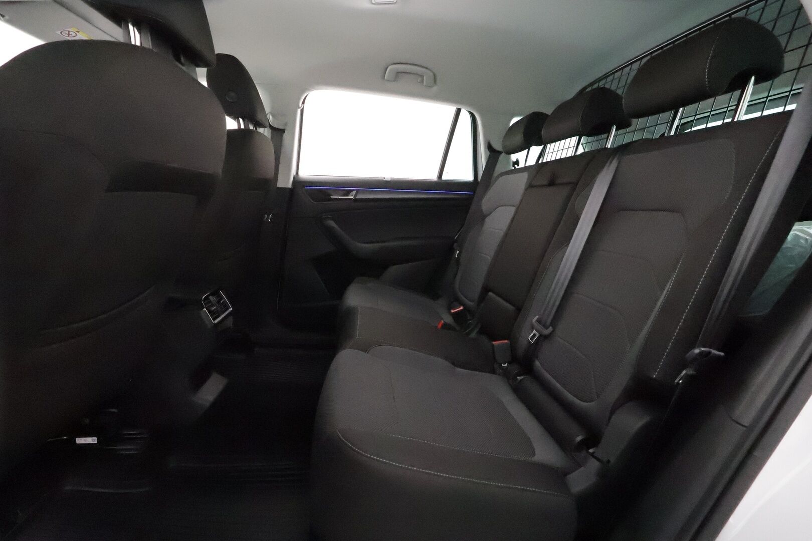 Skoda Kodiaq 2021 2,0 TDI 150 4x4 Ambition BusinessLine DSG Autom. **Webasto / Koukku / Adapt.Vakkari / P.kamera / LED-valot / Navi** - 1-om Suomi-auto / Kahdet Renkaat
