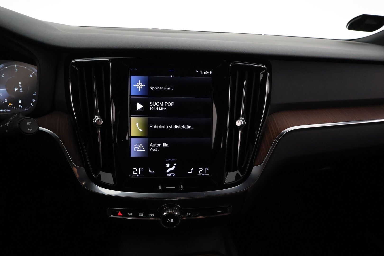 Volvo V60 Cross Country 2021 B4 AWD D-MHEV Business aut. **Webasto / Adapt.Vakkari / Full-LED / P.Kamera / Sporttinahat Muistilla / Navi / Keyless** - 3,99 % KORKOTARJOUS TÄHÄN AUTOON - Suomi-auto / Kahdet Renkaat