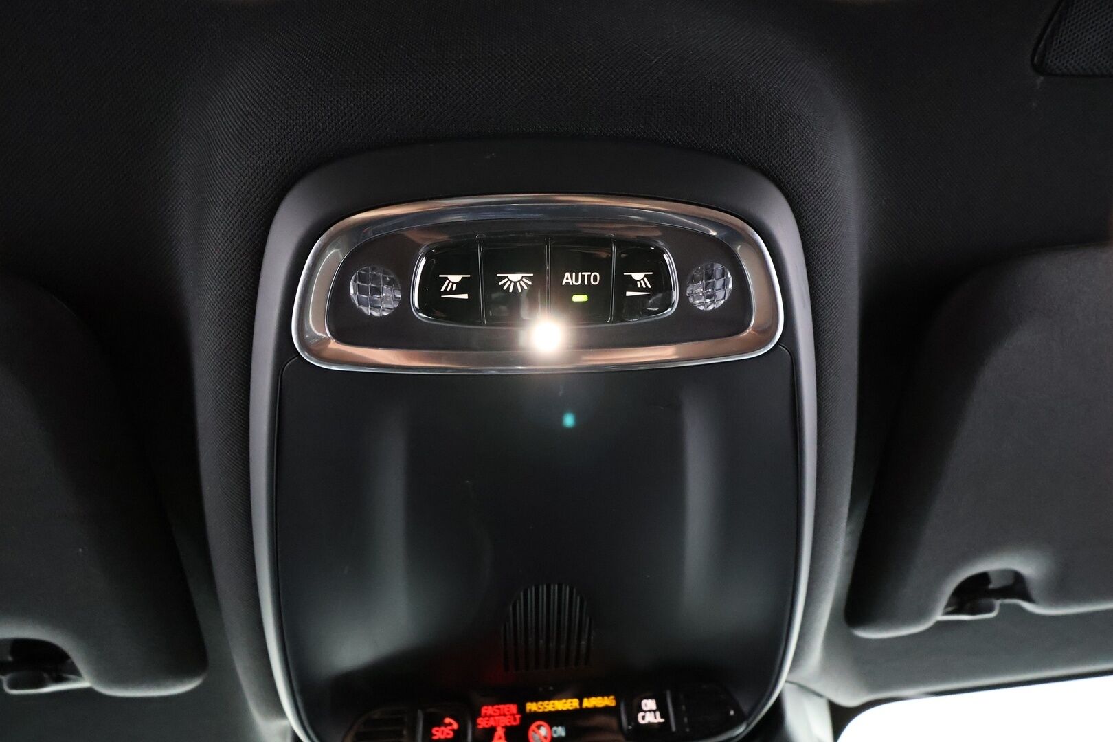 Volvo V60 Cross Country 2021 B4 AWD D-MHEV Business aut. **Webasto / Adapt.Vakkari / Full-LED / P.Kamera / Sporttinahat Muistilla / Navi / Keyless** - 3,99 % KORKOTARJOUS TÄHÄN AUTOON - Suomi-auto / Kahdet Renkaat