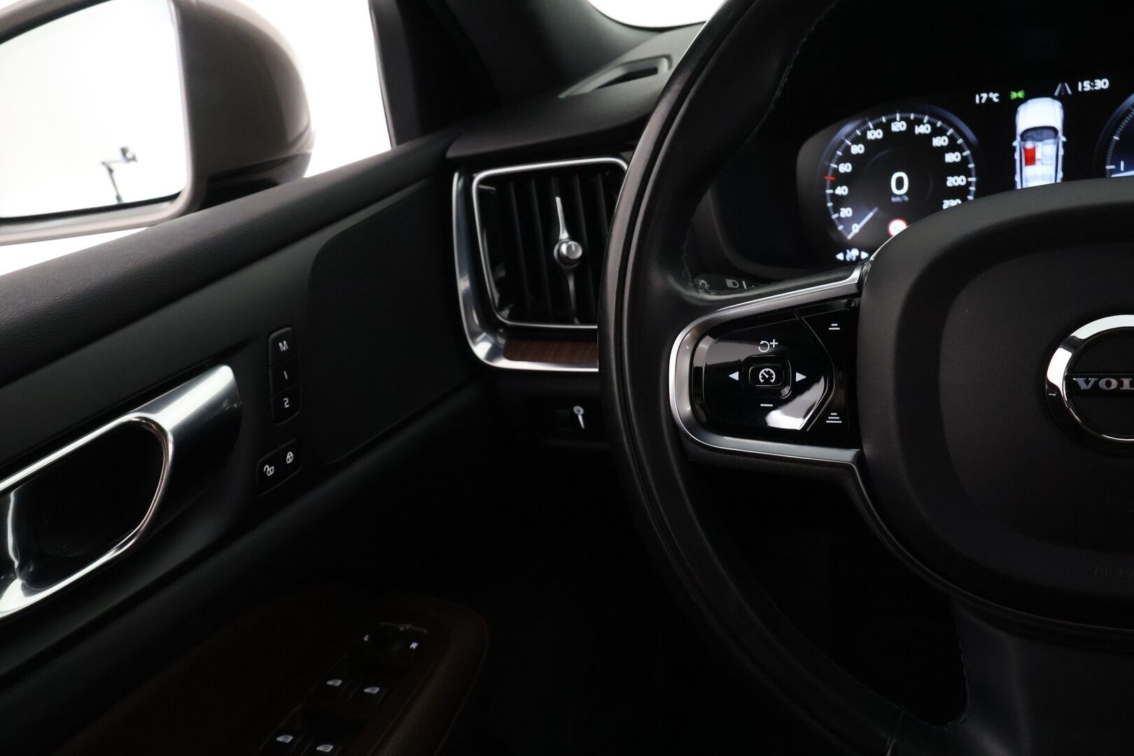 Volvo V60 Cross Country 2021 B4 AWD D-MHEV Business aut. **Webasto / Adapt.Vakkari / Full-LED / P.Kamera / Sporttinahat Muistilla / Navi / Keyless** - 3,99 % KORKOTARJOUS TÄHÄN AUTOON - Suomi-auto / Kahdet Renkaat