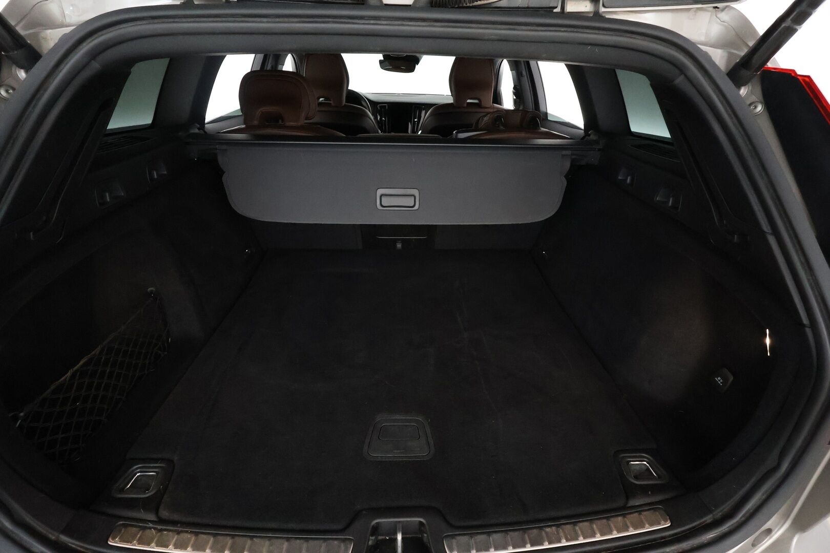 Volvo V60 Cross Country 2021 B4 AWD D-MHEV Business aut. **Webasto / Adapt.Vakkari / Full-LED / P.Kamera / Sporttinahat Muistilla / Navi / Keyless** - 3,99 % KORKOTARJOUS TÄHÄN AUTOON - Suomi-auto / Kahdet Renkaat