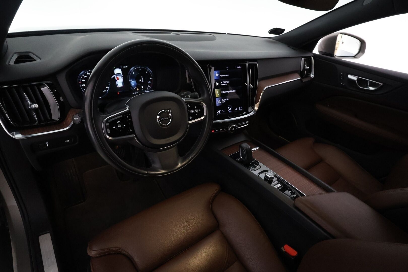 Volvo V60 Cross Country 2021 B4 AWD D-MHEV Business aut. - Webasto | Adapt.Vakkari | Full-LED | P.Kamera | Sporttinahat Muistilla | Navi | Keyles | Suomi-auto | Kahdet Renkaat