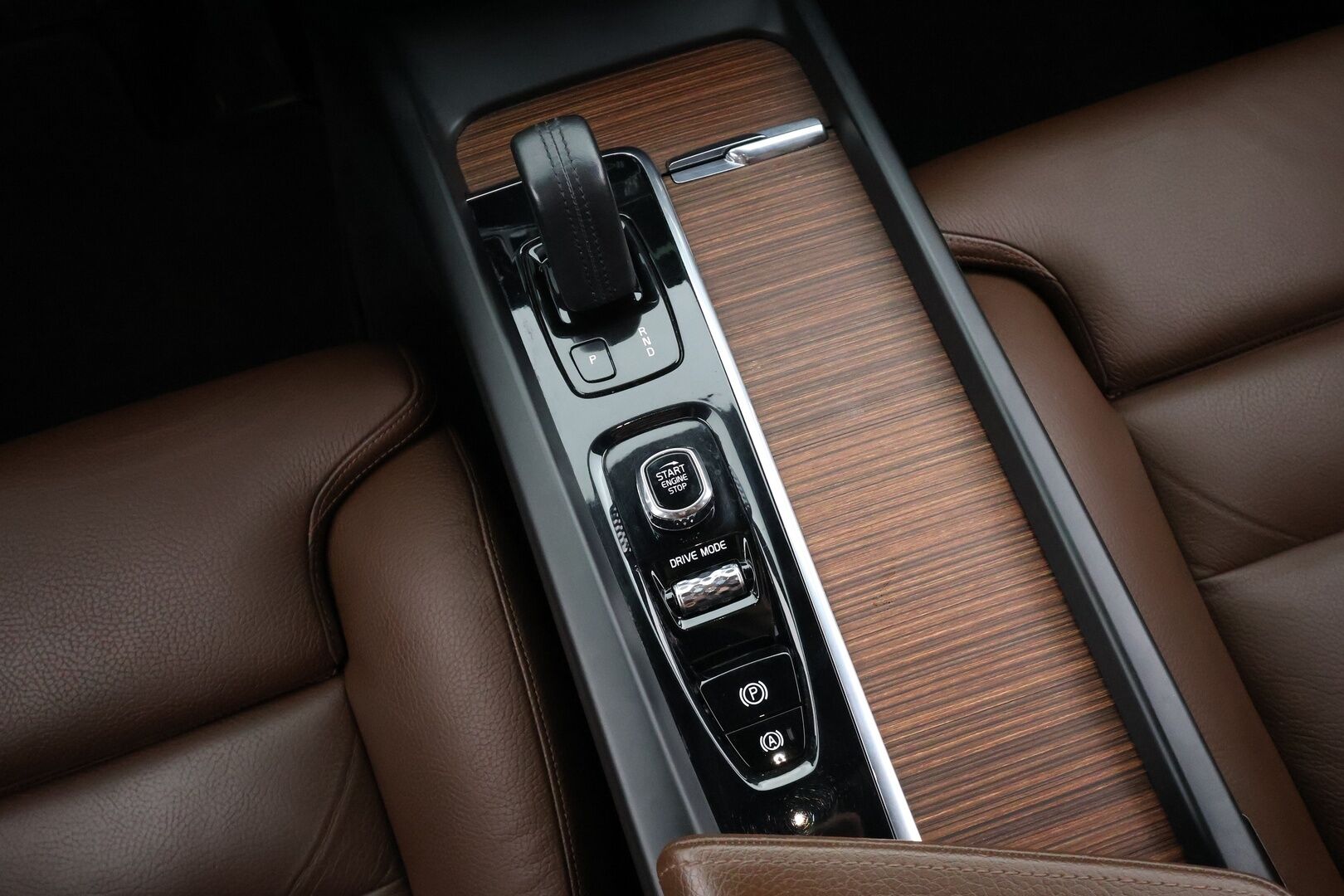 Volvo V60 Cross Country 2021 B4 AWD D-MHEV Business aut. **Webasto / Adapt.Vakkari / Full-LED / P.Kamera / Sporttinahat Muistilla / Navi / Keyless** - 3,99 % KORKOTARJOUS TÄHÄN AUTOON - Suomi-auto / Kahdet Renkaat