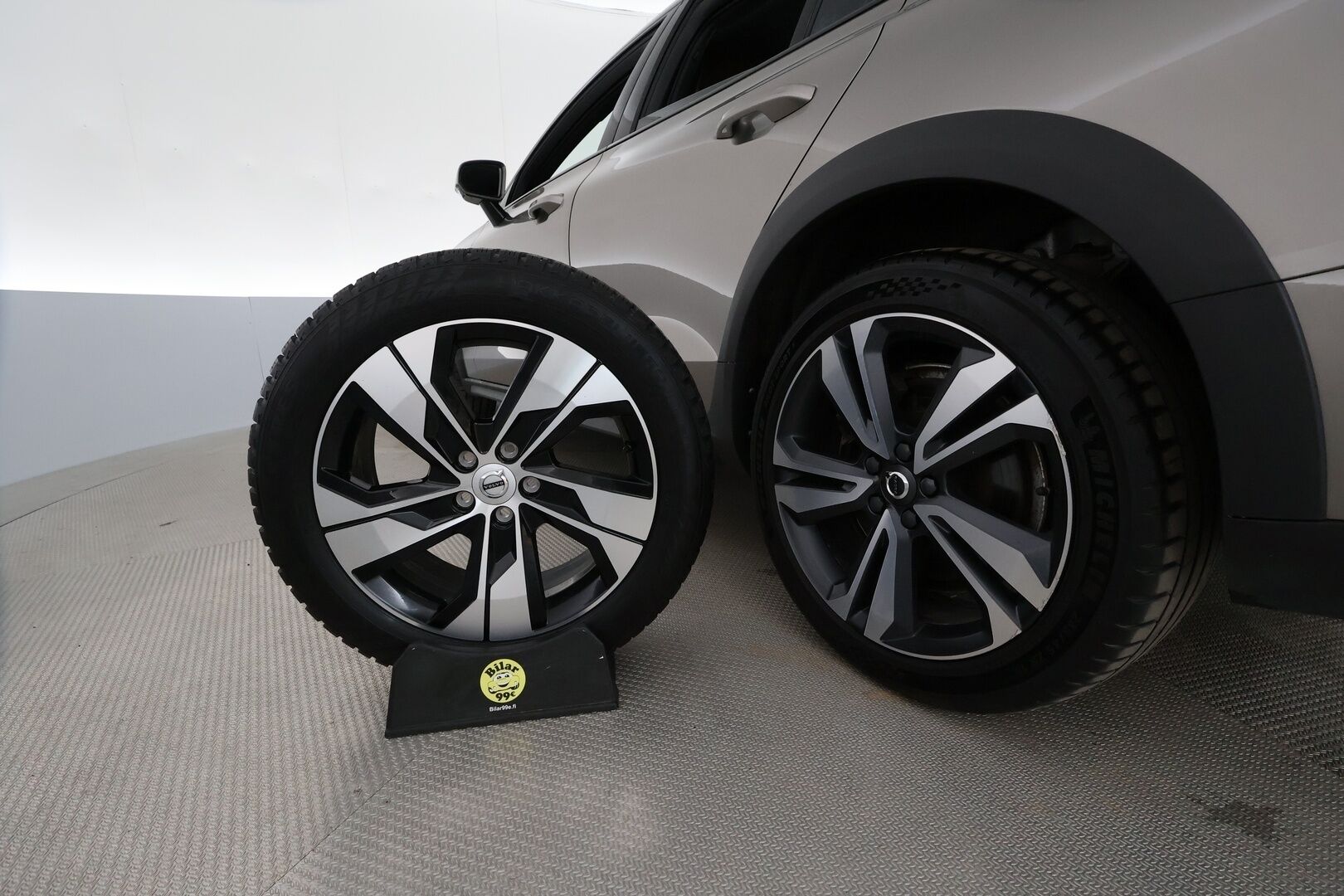 Volvo V60 Cross Country 2021 B4 AWD D-MHEV Business aut. - Webasto | Adapt.Vakkari | Full-LED | P.Kamera | Sporttinahat Muistilla | Navi | Keyles | Suomi-auto | Kahdet Renkaat