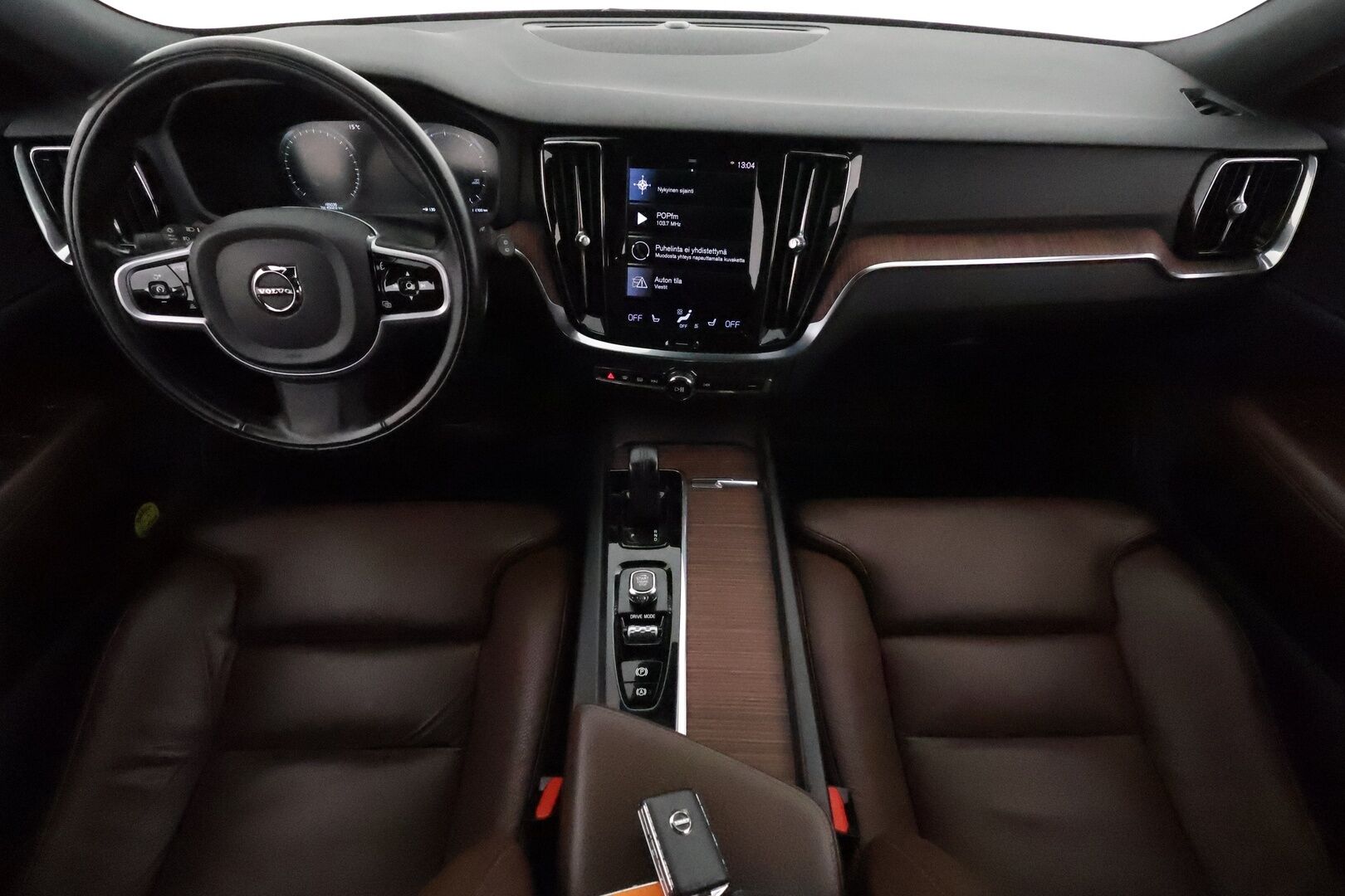Volvo V60 Cross Country 2021 B4 AWD D-MHEV Pro aut **Adapt.vakkari / Muistipenkit / P.kamera / Koukku / Full LED / Webasto / Navi / BLIS** - 3,99 % KORKOTARJOUS TÄHÄN AUTOON 31.8. ASTI! - Suomi-auto / Kahdet renkaat aluvanteilla / Merkkihuollettu / Ruskeat nahat / Penkinlämmittimet takana / Ratinlämmitin