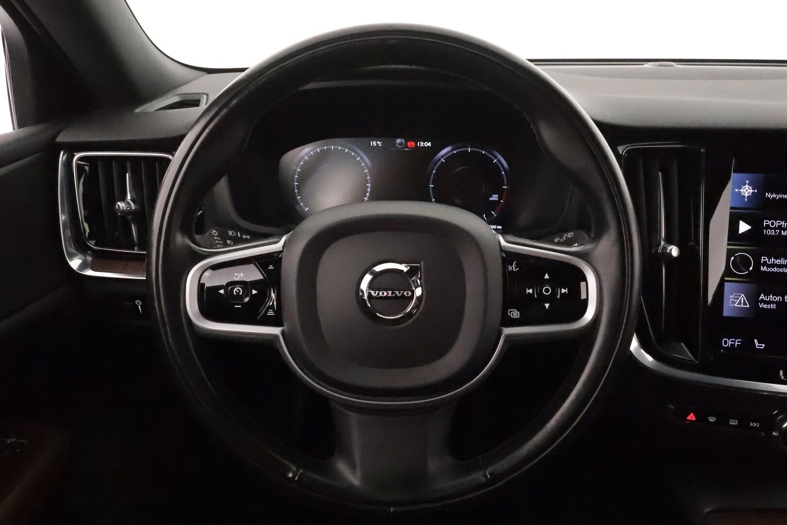Volvo V60 Cross Country 2021 B4 AWD D-MHEV Pro aut **Adapt.vakkari / Muistipenkit / P.kamera / Koukku / Full LED / Webasto / Navi / BLIS** - 3,99 % KORKOTARJOUS TÄHÄN AUTOON 31.8. ASTI! - Suomi-auto / Kahdet renkaat aluvanteilla / Merkkihuollettu / Ruskeat nahat / Penkinlämmittimet takana / Ratinlämmitin