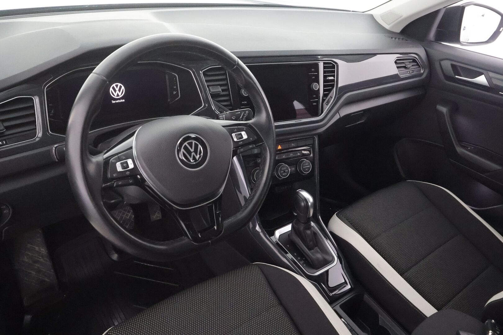 Volkswagen T-Roc 2021 Sport 1,5 TSI EVO 110 kW DSG-automaatti - | ACC | Koukku | Webasto | LED | P.tutkat | Ratinlämmitys | Digimittaristo | Apple&Android | Suomi-auto | Kahdet Renkaat | Merkkihuollettu |