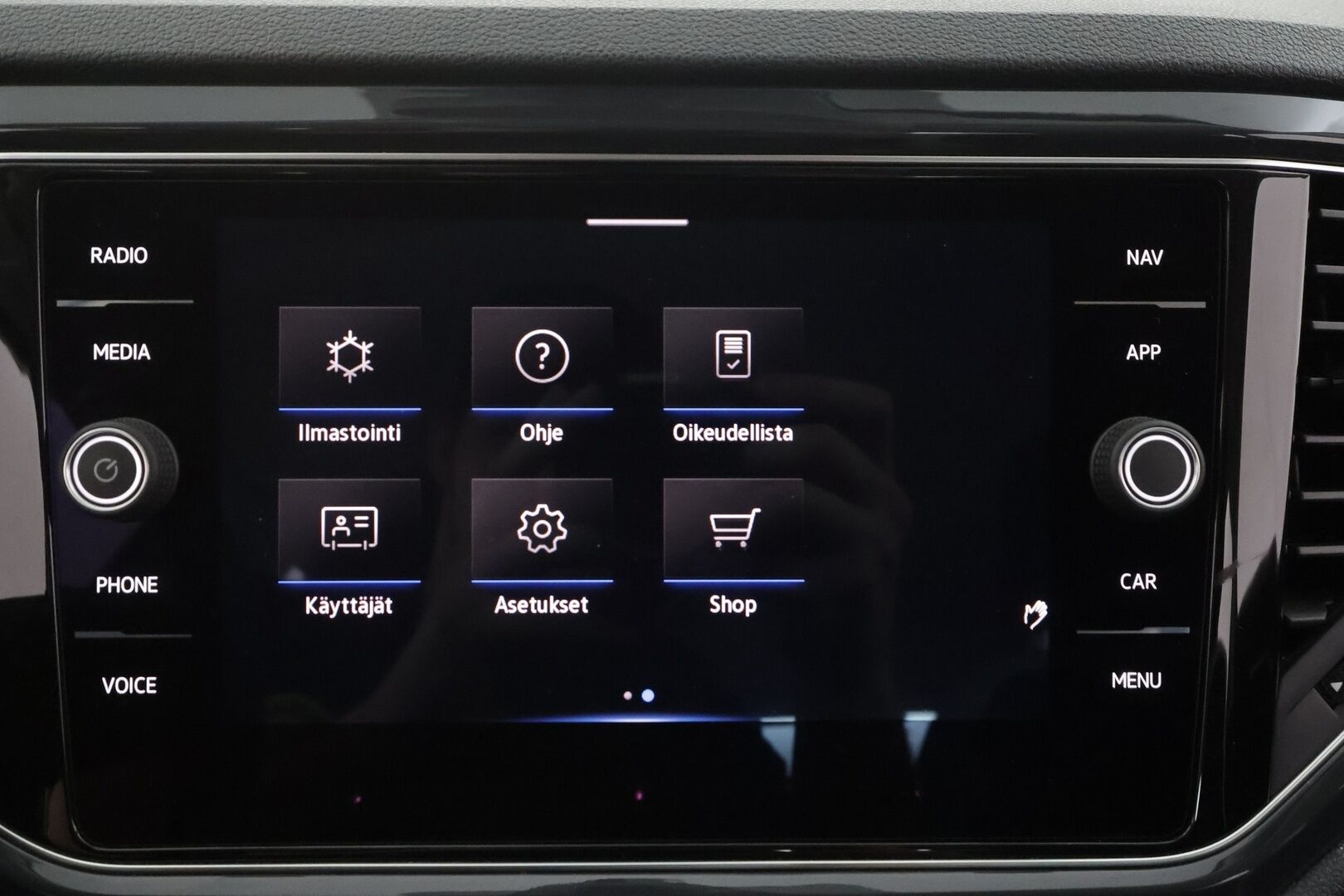 Volkswagen T-Roc 2021 Sport 1,5 TSI EVO 110 kW DSG-automaatti - | ACC | Koukku | Webasto | LED | P.tutkat | Ratinlämmitys | Digimittaristo | Apple&Android | Suomi-auto | Kahdet Renkaat | Merkkihuollettu |