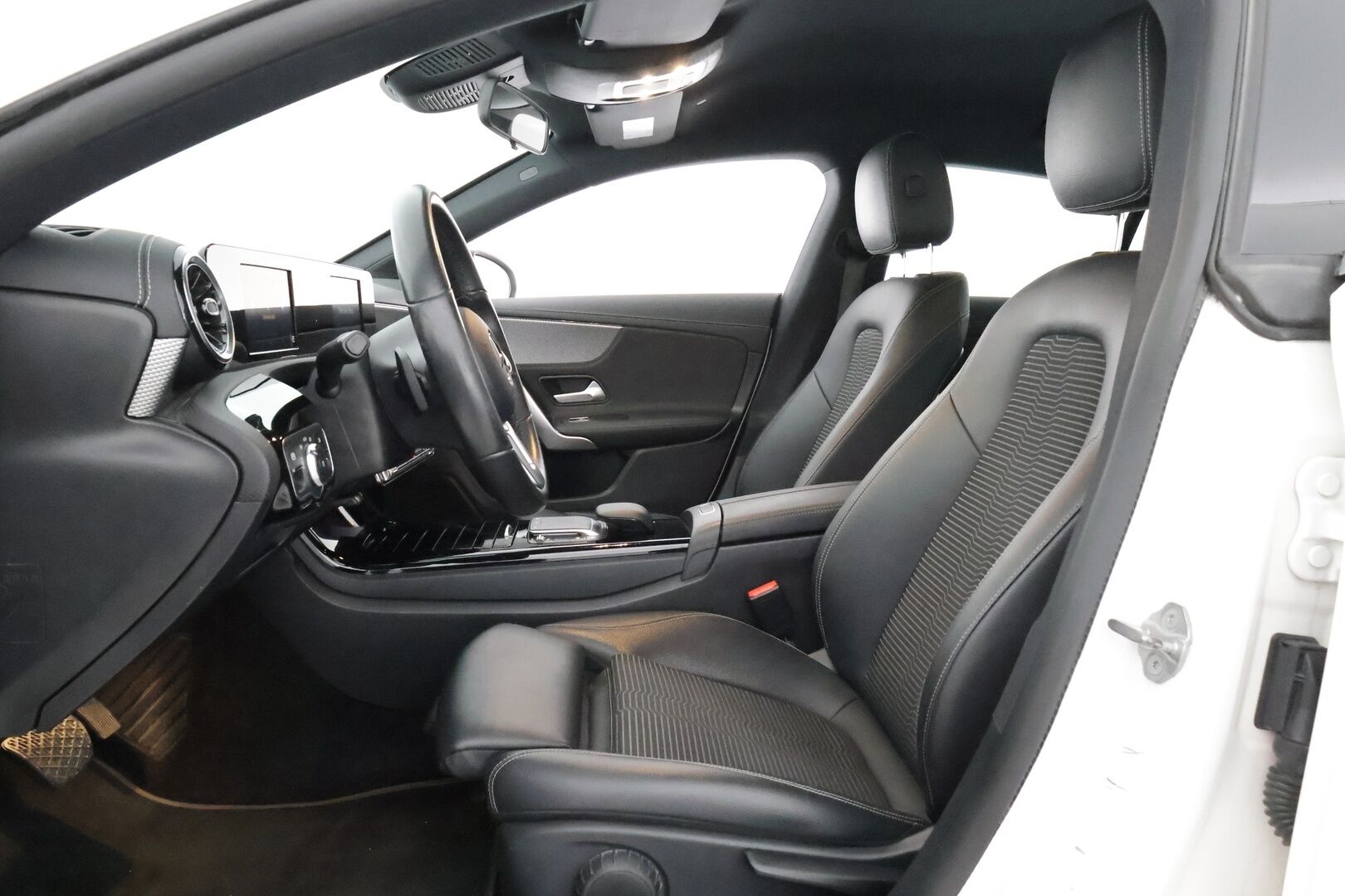 Mercedes-Benz CLA 2021 220 d 4MATIC A Shooting Brake Business Progressive *DTR+ / Kamera / IHC+ / Multibeam / Sporttipenkit / Digimittaristo* - Merkkihuollettu / Sähkökontti / Suomiauto / 2x renkaat & Vanteet / Mercedes Me / Mustasisäkatto / Appconnect