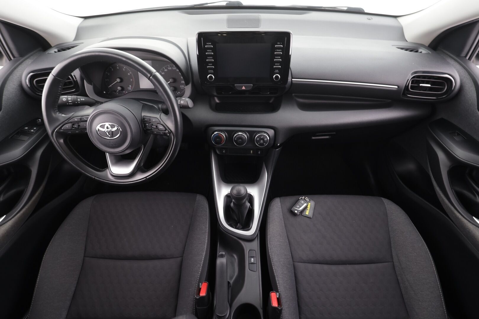 Toyota Yaris 2020 1,0 VVT-i Life * 1.Om Suomi-auto / ACC / Bluetooth / Kaistavahti / Ilmastointi / 2xRenkaat * - HULLUT JOULUT KORKOTARJOUS 2,49% 