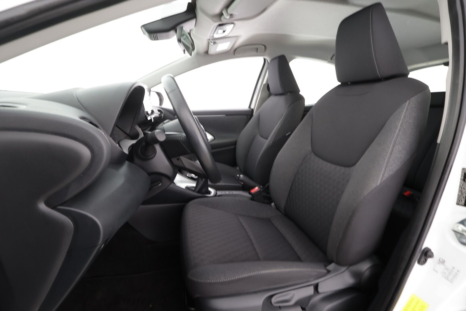 Toyota Yaris 2020 1,0 VVT-i Life * 1.Om Suomi-auto / ACC / Bluetooth / Kaistavahti / Ilmastointi / 2xRenkaat * - HULLUT JOULUT KORKOTARJOUS 2,49% 