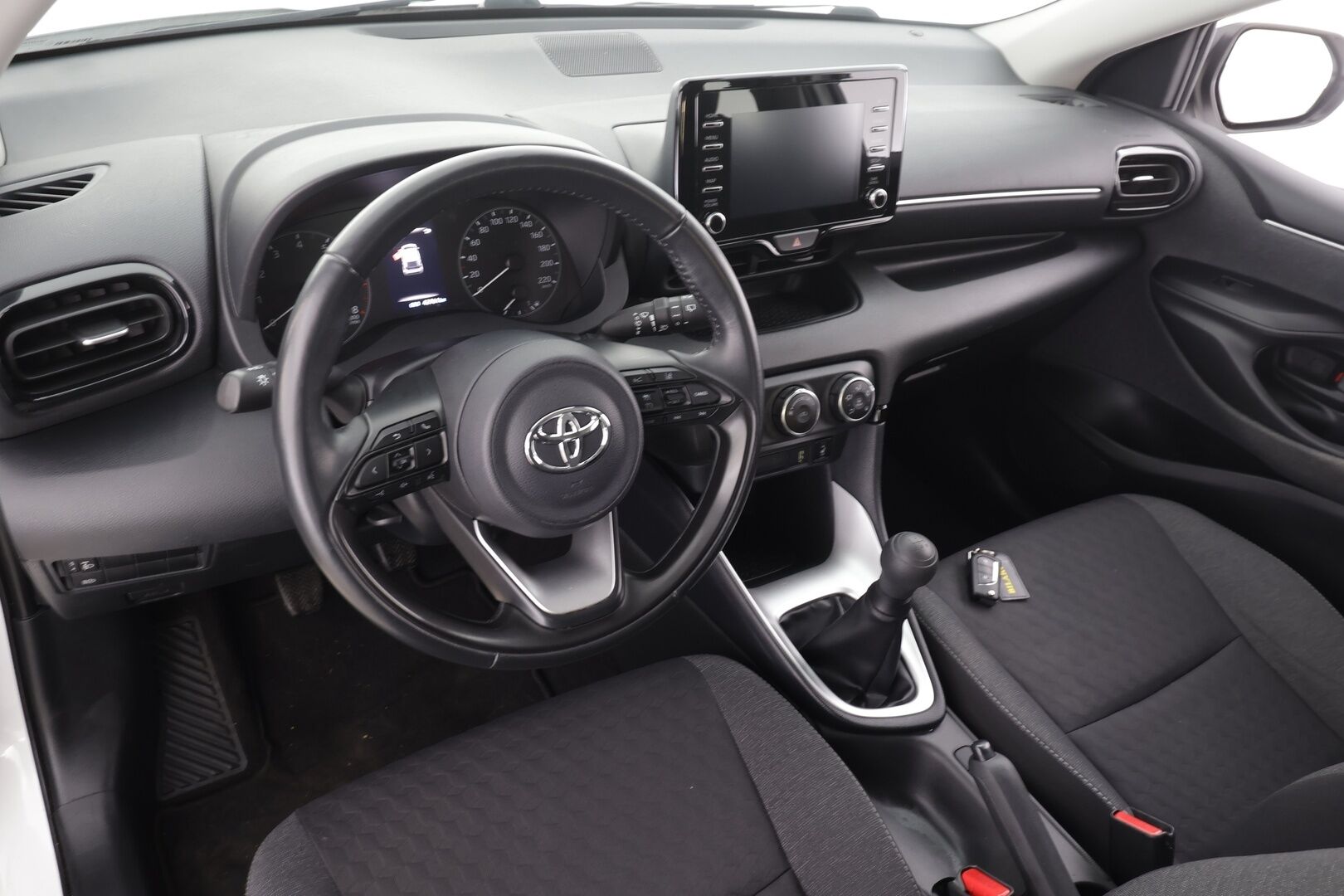 Toyota Yaris 2020 1,0 VVT-i Life * 1.Om Suomi-auto / ACC / Bluetooth / Kaistavahti / Ilmastointi / 2xRenkaat * - HULLUT JOULUT KORKOTARJOUS 2,49% 