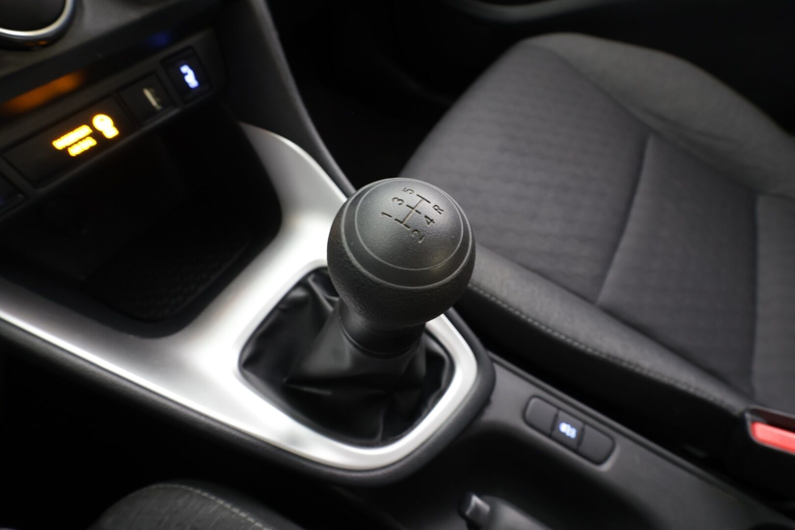 Toyota Yaris 2020 1,0 VVT-i Life * 1.Om Suomi-auto / ACC / Bluetooth / Kaistavahti / Ilmastointi / 2xRenkaat * - HULLUT JOULUT KORKOTARJOUS 2,49% 