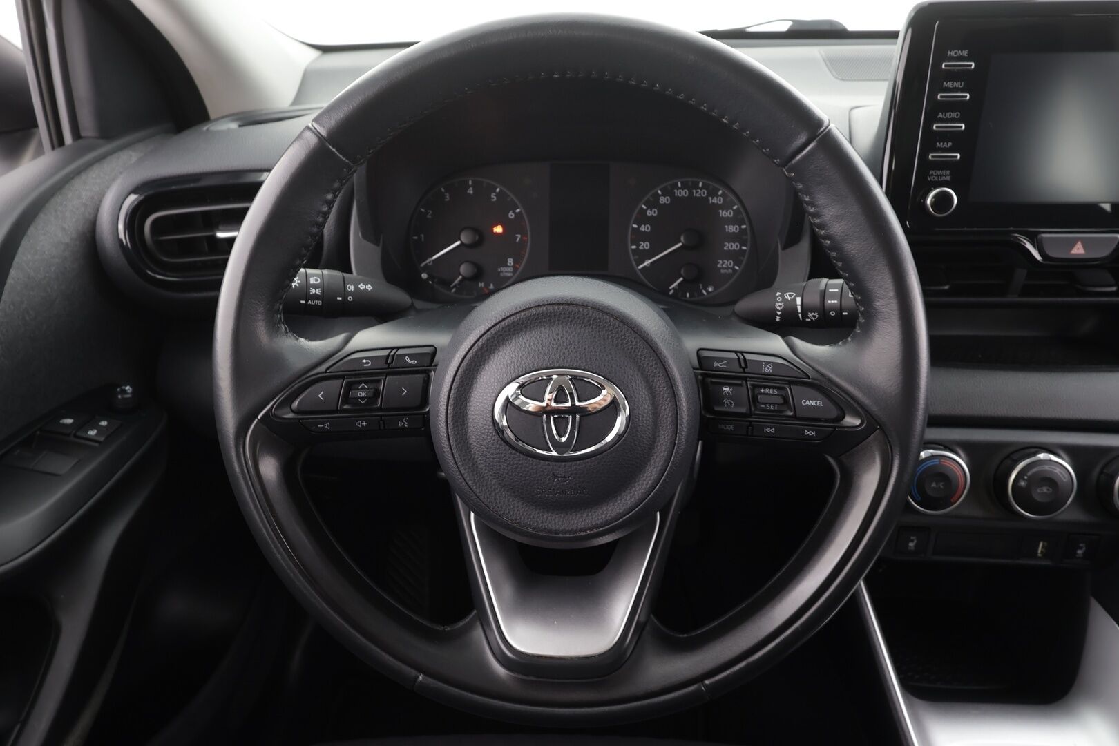 Toyota Yaris 2020 1,0 VVT-i Life * 1.Om Suomi-auto / ACC / Bluetooth / Kaistavahti / Ilmastointi / 2xRenkaat * - HULLUT JOULUT KORKOTARJOUS 2,49% 