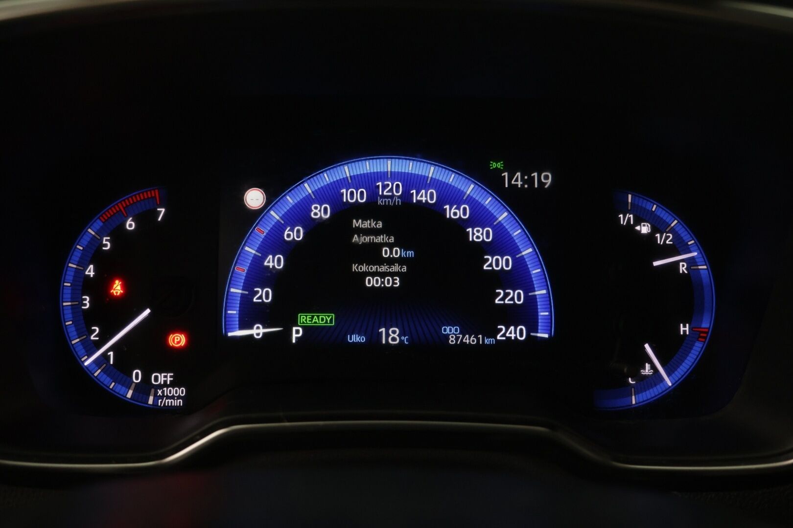 Toyota Corolla 2021 Touring Sports 1,8 Hybrid TREK / Kamera / 2x renkaat / Ratinlämmitin /Tutkat - Kamera / Ratinlämmitin / Lohko+sisäpistoke / 2x renkaat