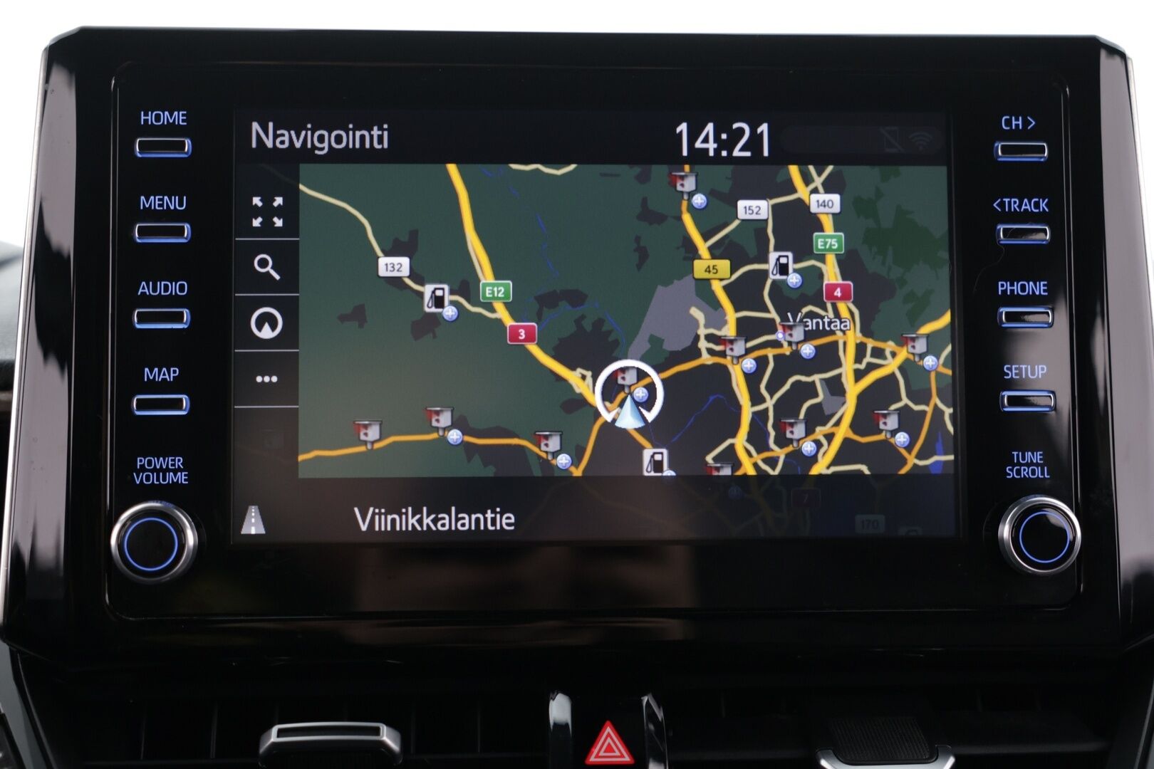 Toyota Corolla 2021 Touring Sports 1,8 Hybrid TREK / Kamera / 2x renkaat / Ratinlämmitin /Tutkat - Kamera / Ratinlämmitin / Lohko+sisäpistoke / 2x renkaat