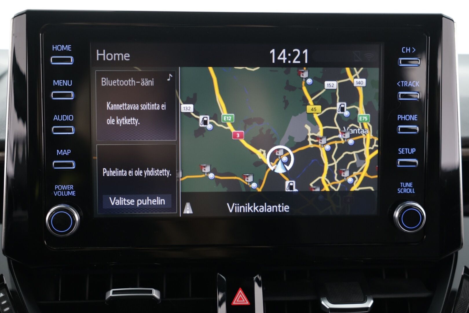 Toyota Corolla 2021 Touring Sports 1,8 Hybrid TREK / Kamera / 2x renkaat / Ratinlämmitin /Tutkat - Kamera / Ratinlämmitin / Lohko+sisäpistoke / 2x renkaat