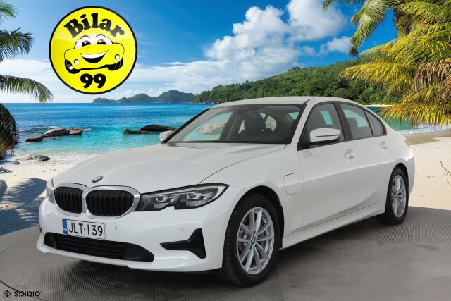 BMW 330 2021