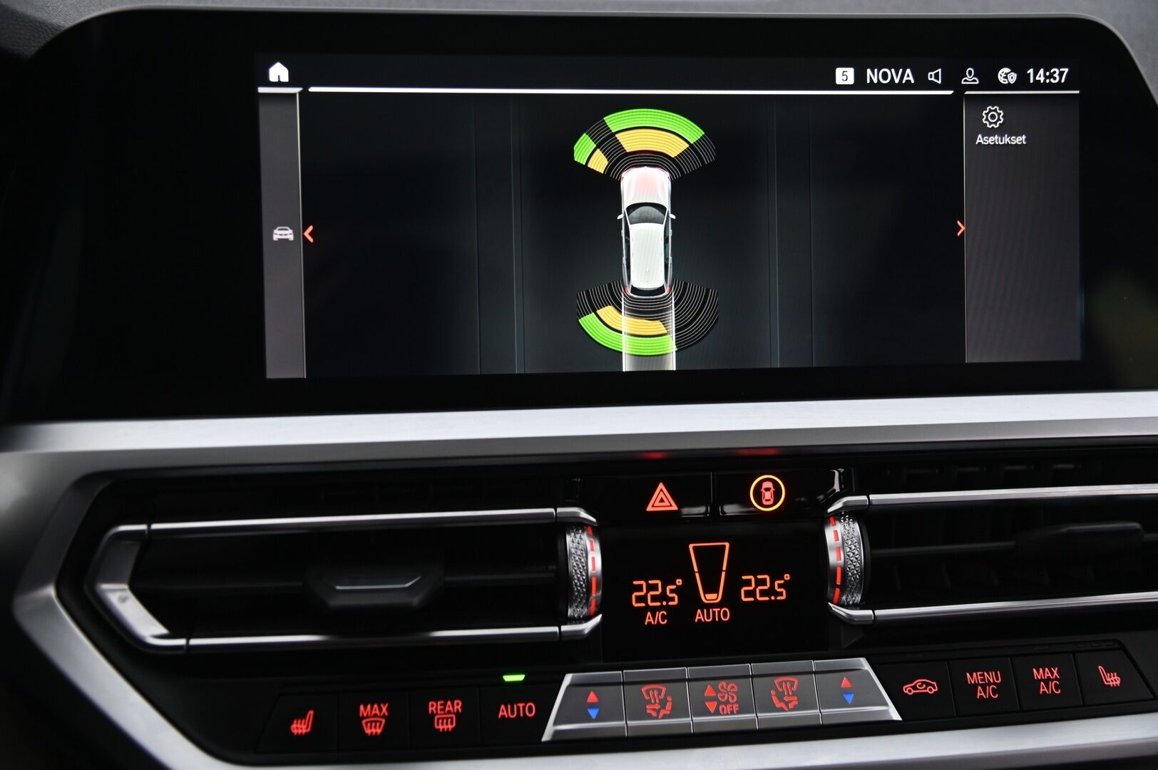 BMW 330 2021 G21 Touring 330e xDrive A Charged Edition M Sport *Panorama / ACC / Hifit / Koukku* - *Suomi-auo / 2x vanteet ja renkaat / Juuri tullut*