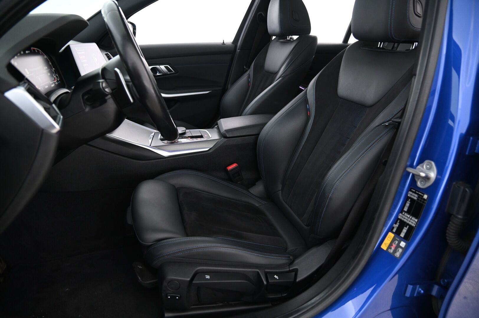 BMW 330 2021 G21 Touring 330e xDrive A Charged Edition M Sport *Panorama / ACC / Hifit / Koukku* - *Suomi-auo / 2x vanteet ja renkaat / Juuri tullut*