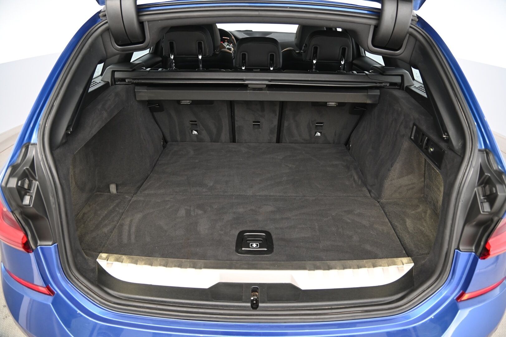 BMW 330 2021 G21 Touring 330e xDrive A Charged Edition M Sport *Panorama / ACC / Hifit / Koukku* - *Suomi-auo / 2x vanteet ja renkaat / Juuri tullut*