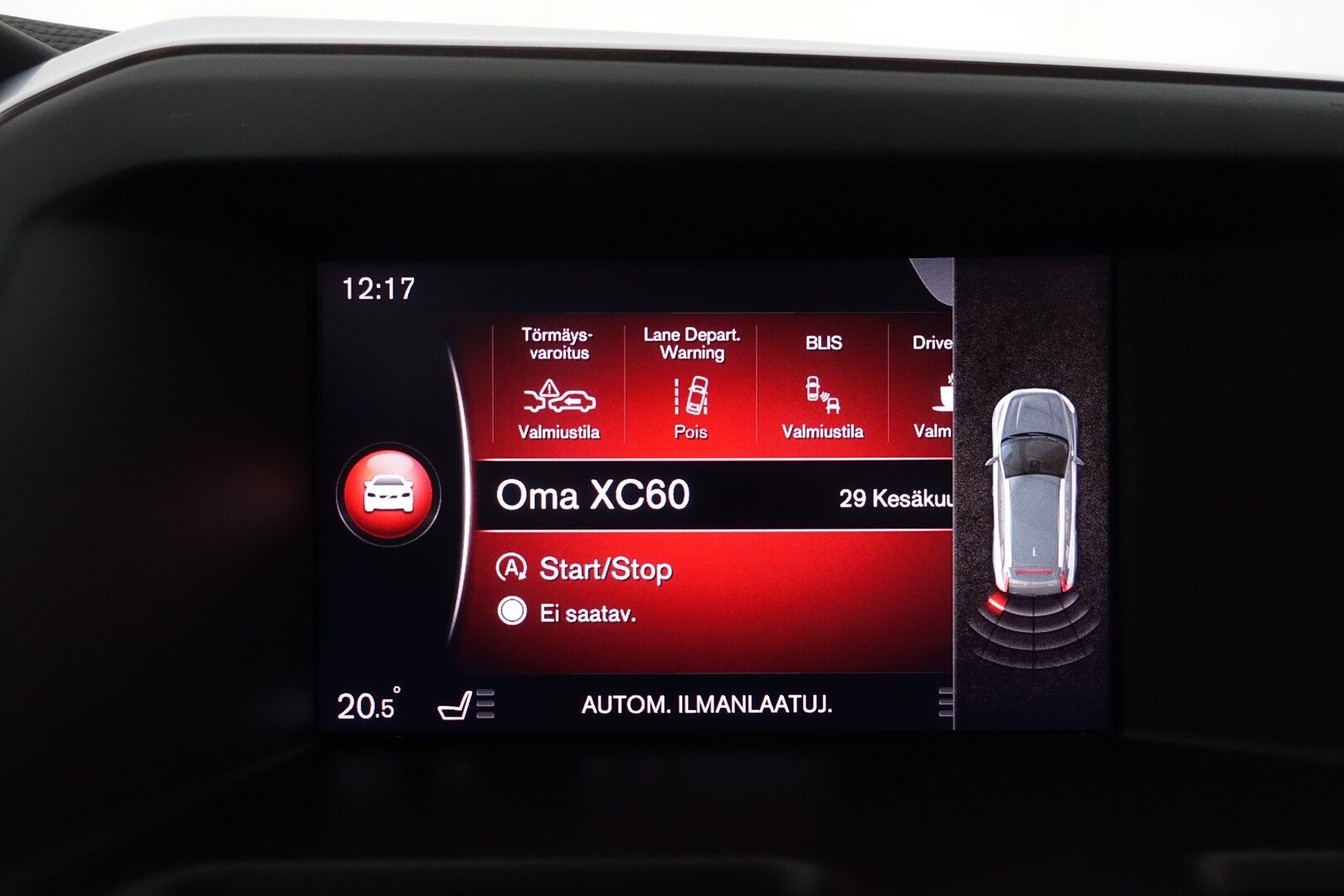 Volvo XC60 2017 D4 Momentum - | Webasto | ACC | BLIS | Koukku | Digimittaristo | Puolinahat | 2x renkaat ja vanteet |