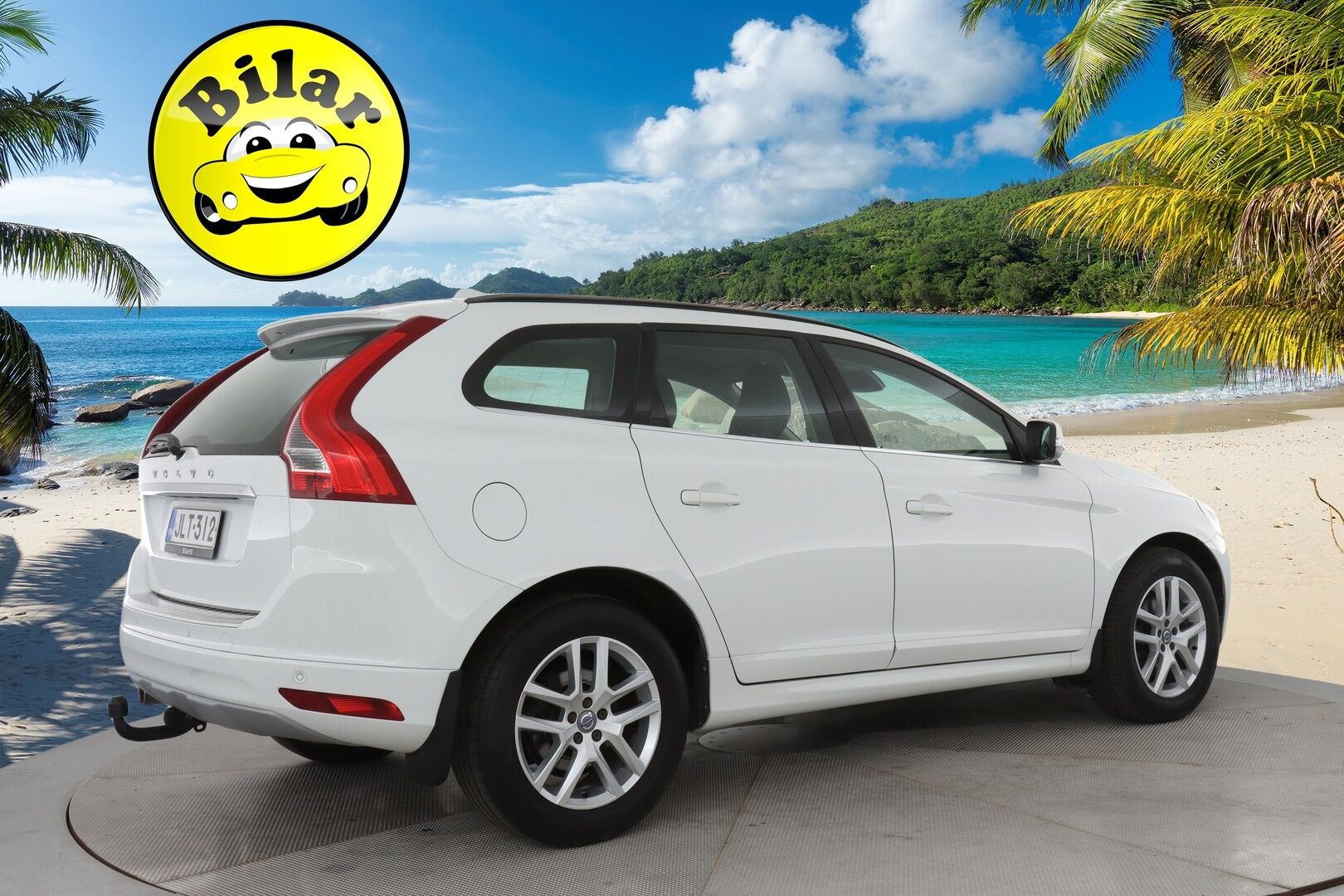Volvo XC60 2017 D4 Momentum - | Webasto | ACC | BLIS | Koukku | Digimittaristo | Puolinahat | 2x renkaat ja vanteet |