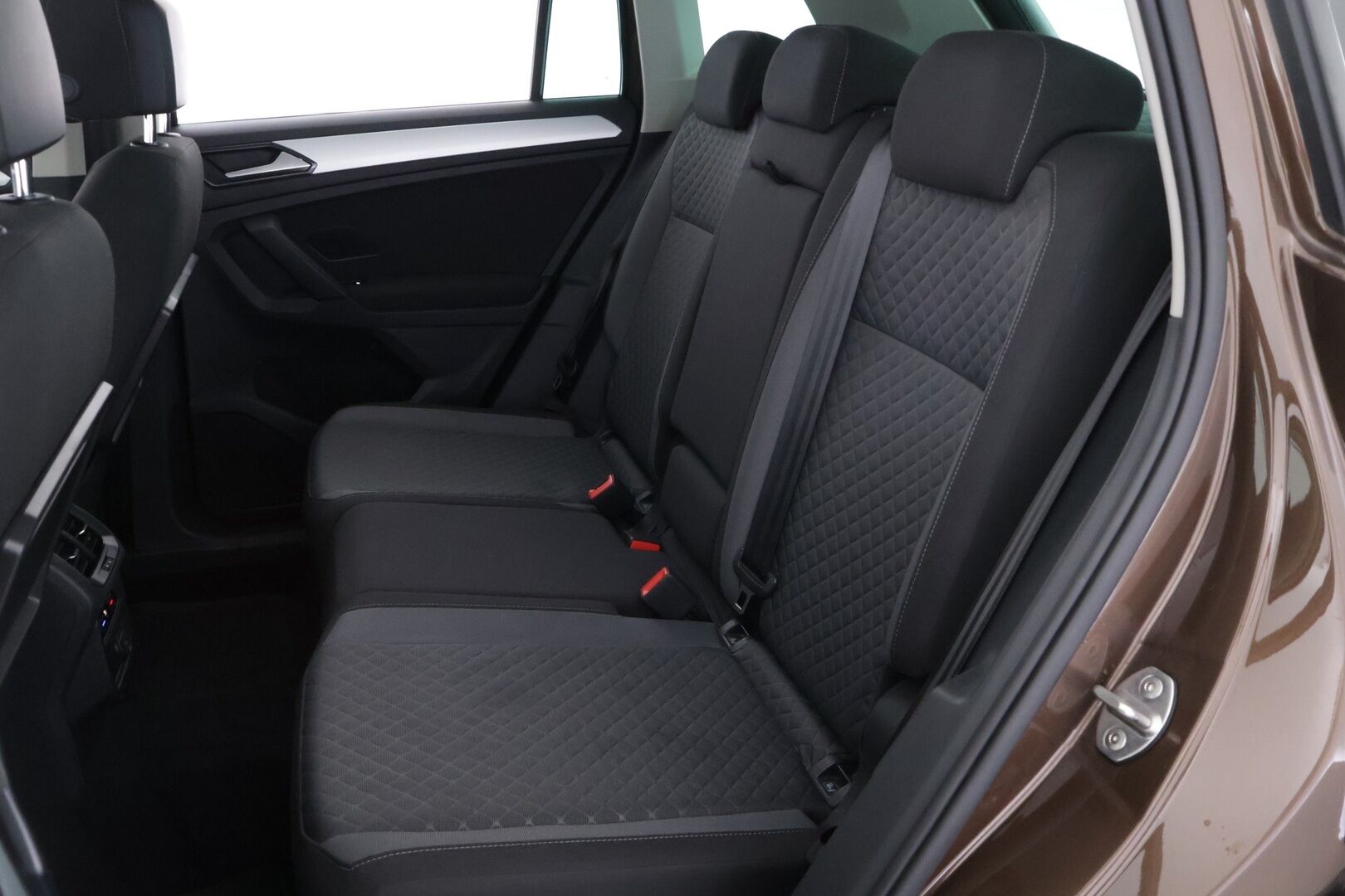 Volkswagen Tiguan 2017 Comfortline 1,4 TSI 4MOTION DSG - Adapt. Vakkari / Webasto / Siisti Väri / Juuri huollettu