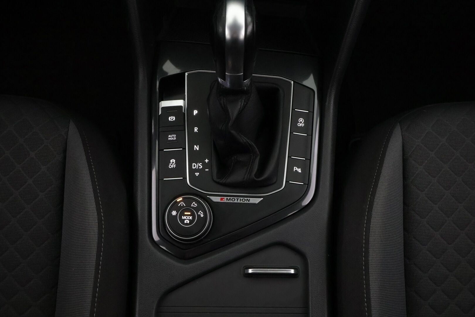 Volkswagen Tiguan 2017 Comfortline 1,4 TSI 4MOTION DSG - Adapt. Vakkari / Webasto / Siisti Väri / Juuri huollettu