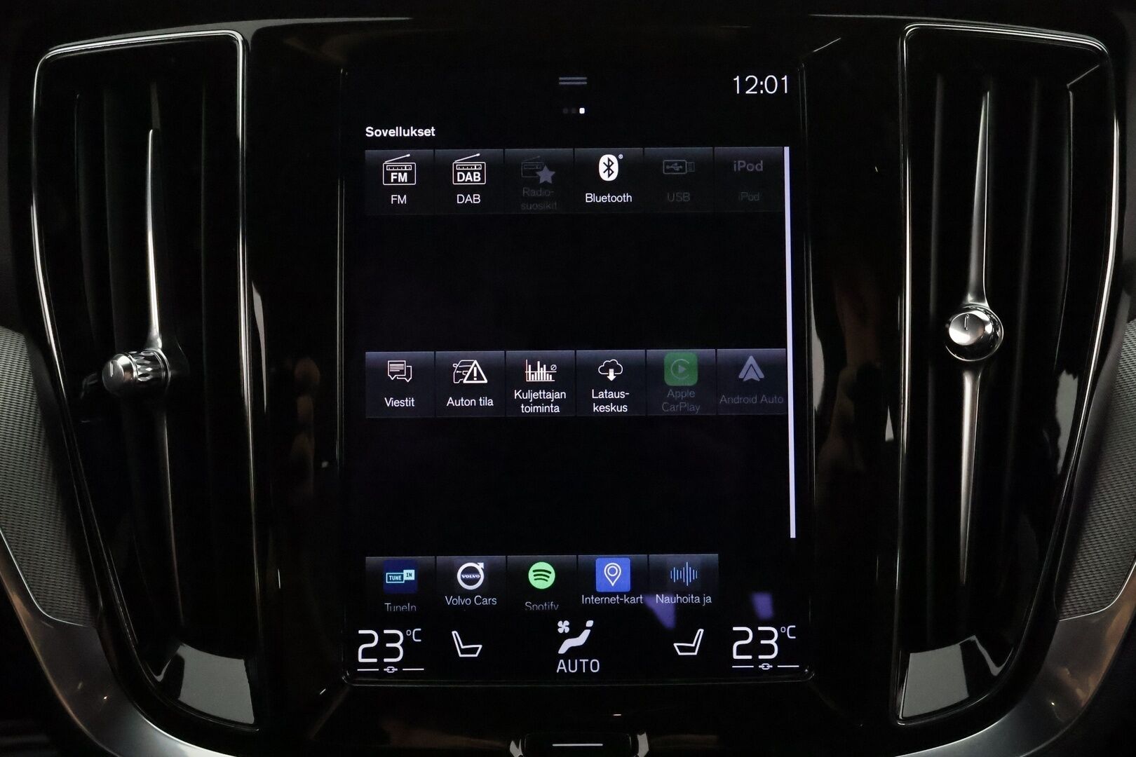 Volvo V60 2021 T6 TwE AWD Business R-Design aut **Adapt.vakkari / Muistipenkki / P.kamera / KeylessGo / BLIS / Webasto** - 3,99 % KORKOTARJOUS TÄHÄN AUTOON - 1.Om Suomi-auto / Merkkihuollettu / Kahdet renkaat aluvanteilla / Penkinlämmittimet takana / Sporttipenkit 