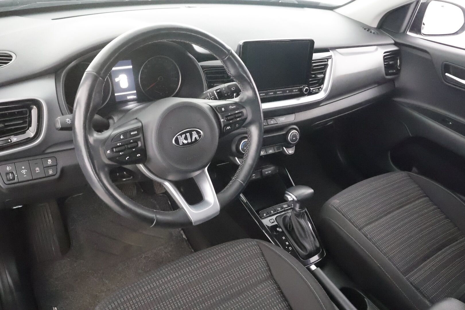 Kia Stonic 2021 1,0 T-GDI 100hv EX DCT - | Vakkari | Lane-assist | P.kamera | Lämm. ratti | Apple & Android | Aut. ilmastointi | 2x renkaat aluin | Suomiauto | 