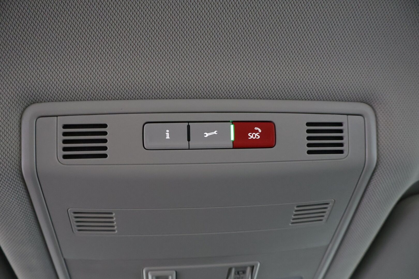 Volkswagen T-Roc 2020 Style 1,5 TSI EVO 110 kW DSG-automaatti ** Webasto / Adapt.vak / Koukku / LaneAssist / LED / AppConnect / Ratinlämmitys* - 2-omisteinen Suomi-auto / hyvin varusteltu! - HULLUT VÄLIPÄIVÄT KORKOTARJOUS 2,49%