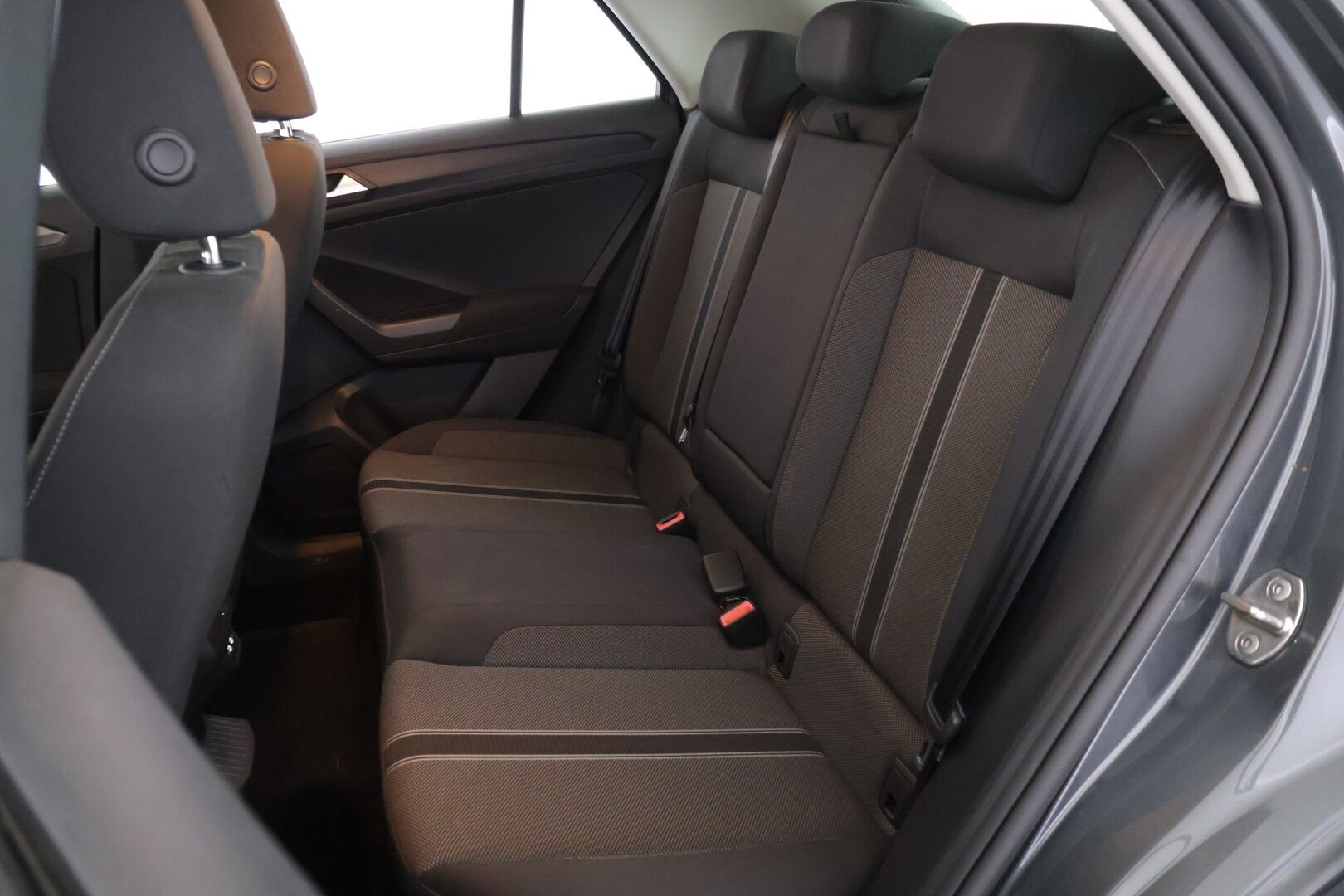 Volkswagen T-Roc 2020 Style 1,5 TSI EVO 110 kW DSG-automaatti ** Webasto / Adapt.vak / Koukku / LaneAssist / LED / AppConnect / Ratinlämmitys* - 2-omisteinen Suomi-auto / hyvin varusteltu! - HULLUT VÄLIPÄIVÄT KORKOTARJOUS 2,49%