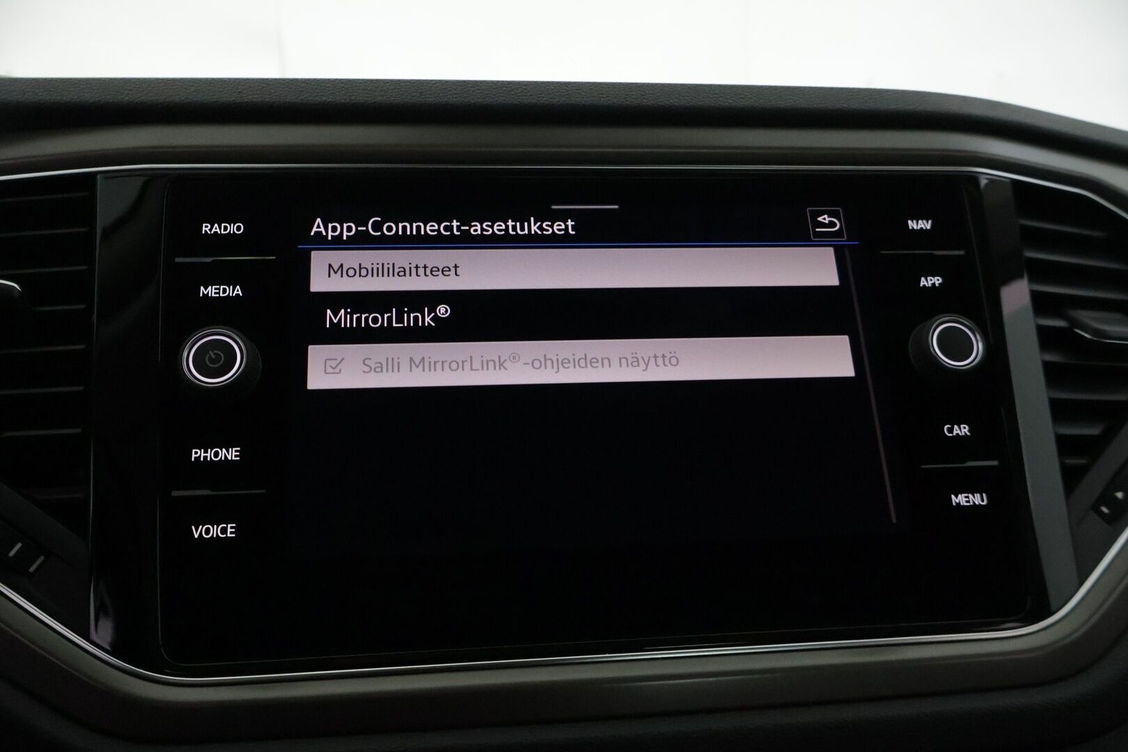 Volkswagen T-Roc 2021 Style 1,5 TSI EVO 110 kW DSG-automaatti *Webasto / Adapt.vakkari / Koukku / LaneAssist / LED / AppConnect / Ratinlämmitys* - *2-omisteinen Suomi-auto / Hyvin varusteltu*