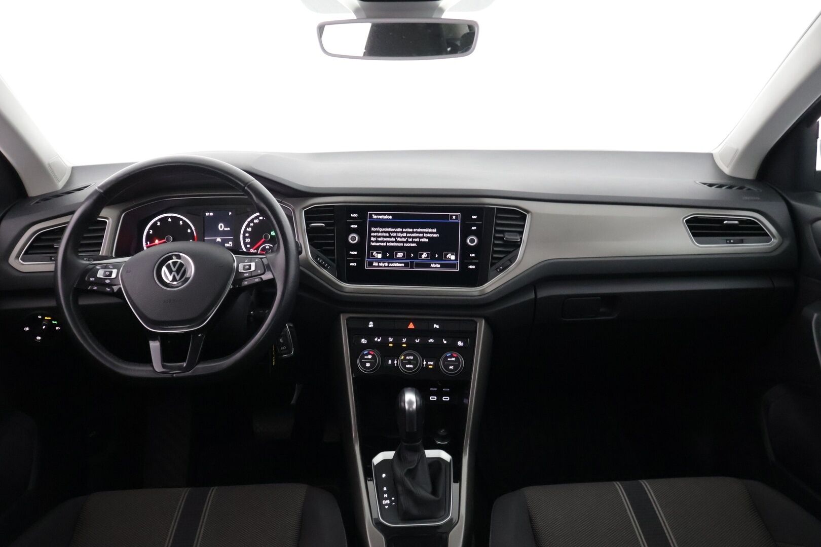 Volkswagen T-Roc 2020 Style 1,5 TSI EVO 110 kW DSG-automaatti ** Webasto / Adapt.vak / Koukku / LaneAssist / LED / AppConnect / Ratinlämmitys* - 2-omisteinen Suomi-auto / hyvin varusteltu! - HULLUT VÄLIPÄIVÄT KORKOTARJOUS 2,49%