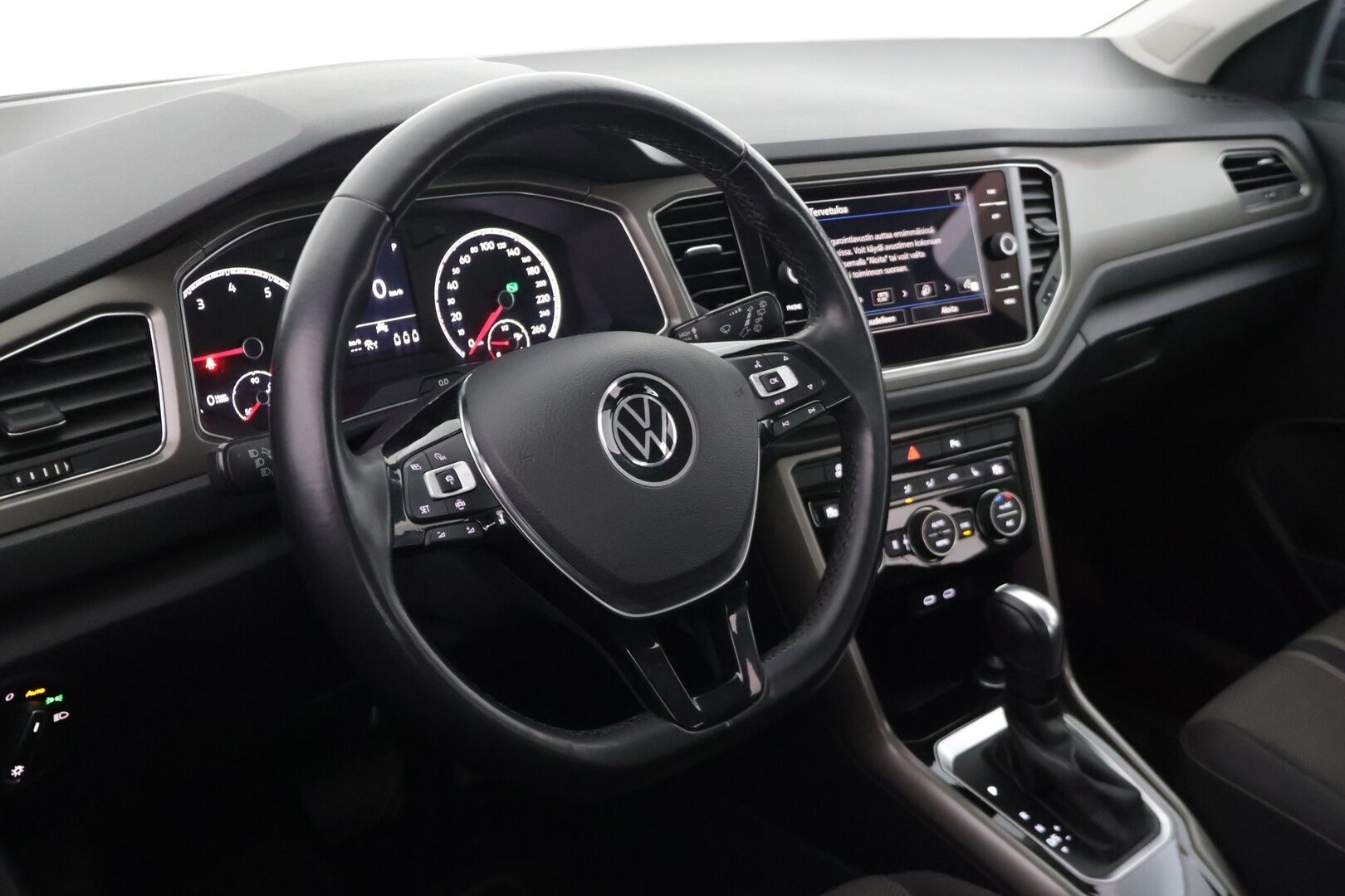 Volkswagen T-Roc 2020 Style 1,5 TSI EVO 110 kW DSG-automaatti ** Webasto / Adapt.vak / Koukku / LaneAssist / LED / AppConnect / Ratinlämmitys* - 2-omisteinen Suomi-auto / hyvin varusteltu! - HULLUT VÄLIPÄIVÄT KORKOTARJOUS 2,49%