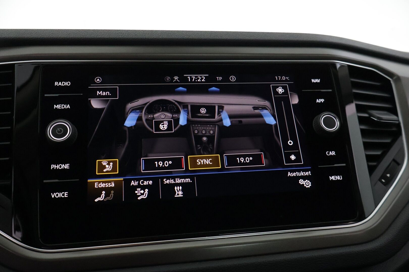 Volkswagen T-Roc 2020 Style 1,5 TSI EVO 110 kW DSG-automaatti ** Webasto / Adapt.vak / Koukku / LaneAssist / LED / AppConnect / Ratinlämmitys* - 2-omisteinen Suomi-auto / hyvin varusteltu! - HULLUT VÄLIPÄIVÄT KORKOTARJOUS 2,49%