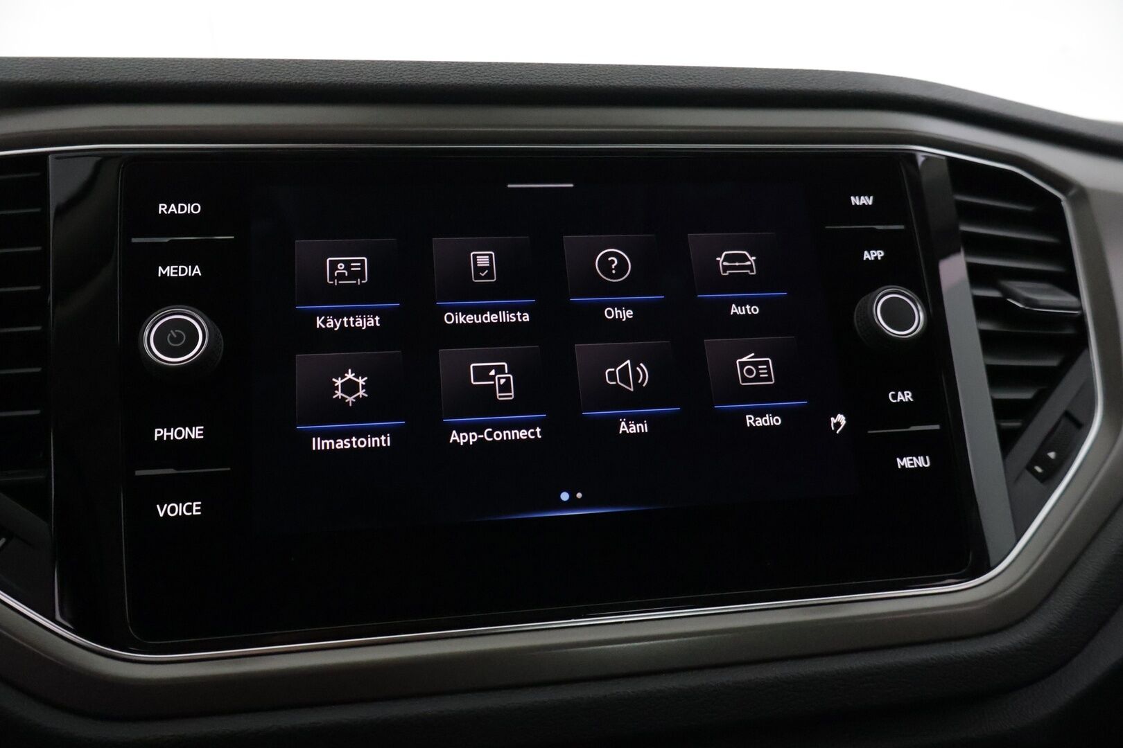 Volkswagen T-Roc 2020 Style 1,5 TSI EVO 110 kW DSG-automaatti ** Webasto / Adapt.vak / Koukku / LaneAssist / LED / AppConnect / Ratinlämmitys* - 2-omisteinen Suomi-auto / hyvin varusteltu! - HULLUT VÄLIPÄIVÄT KORKOTARJOUS 2,49%